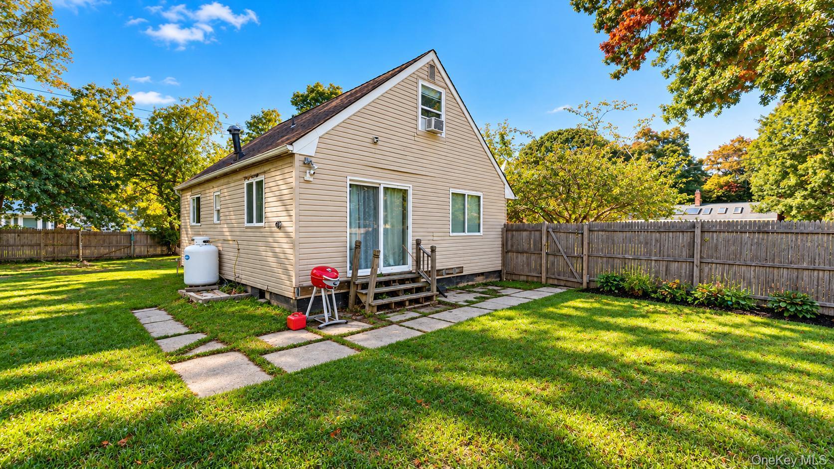 78 Shinnecock Avenue Property Photo 10