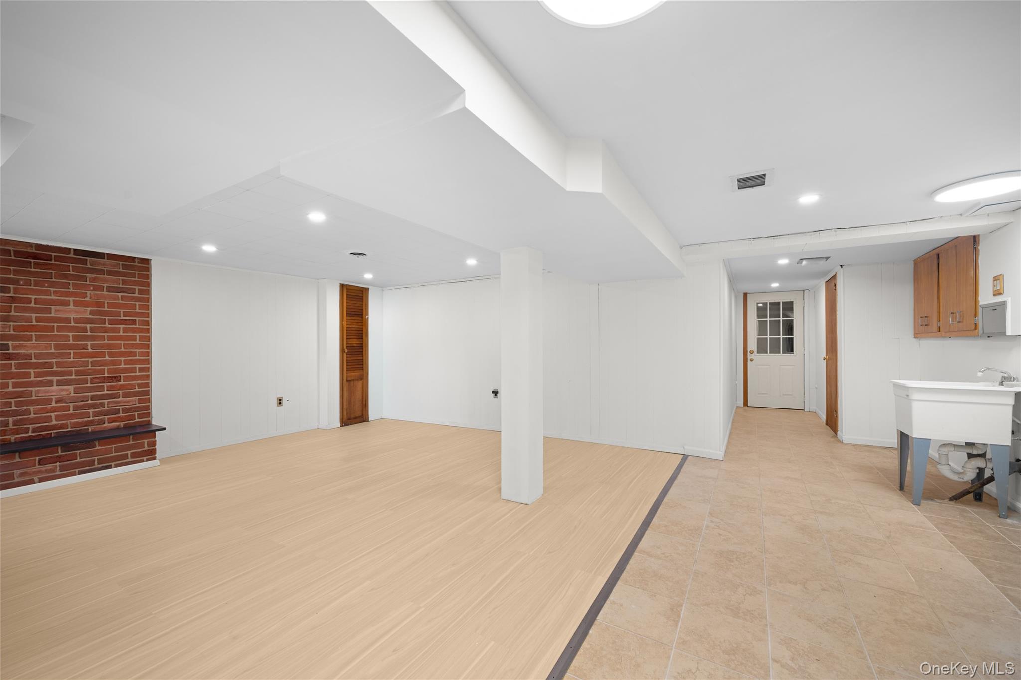 24420 73rd Avenue Property Photo 18
