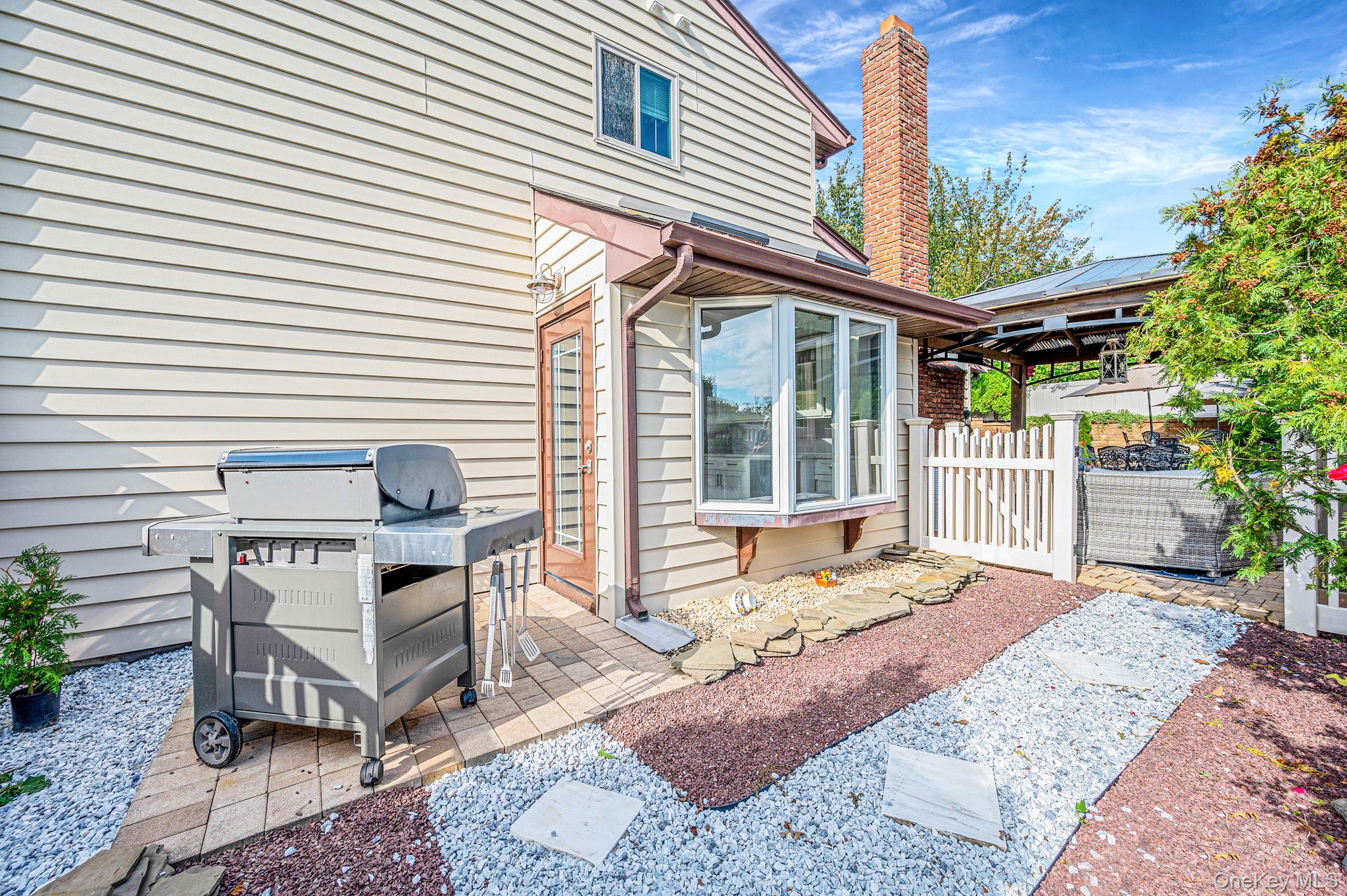 17 Hill Lane Property Photo 43