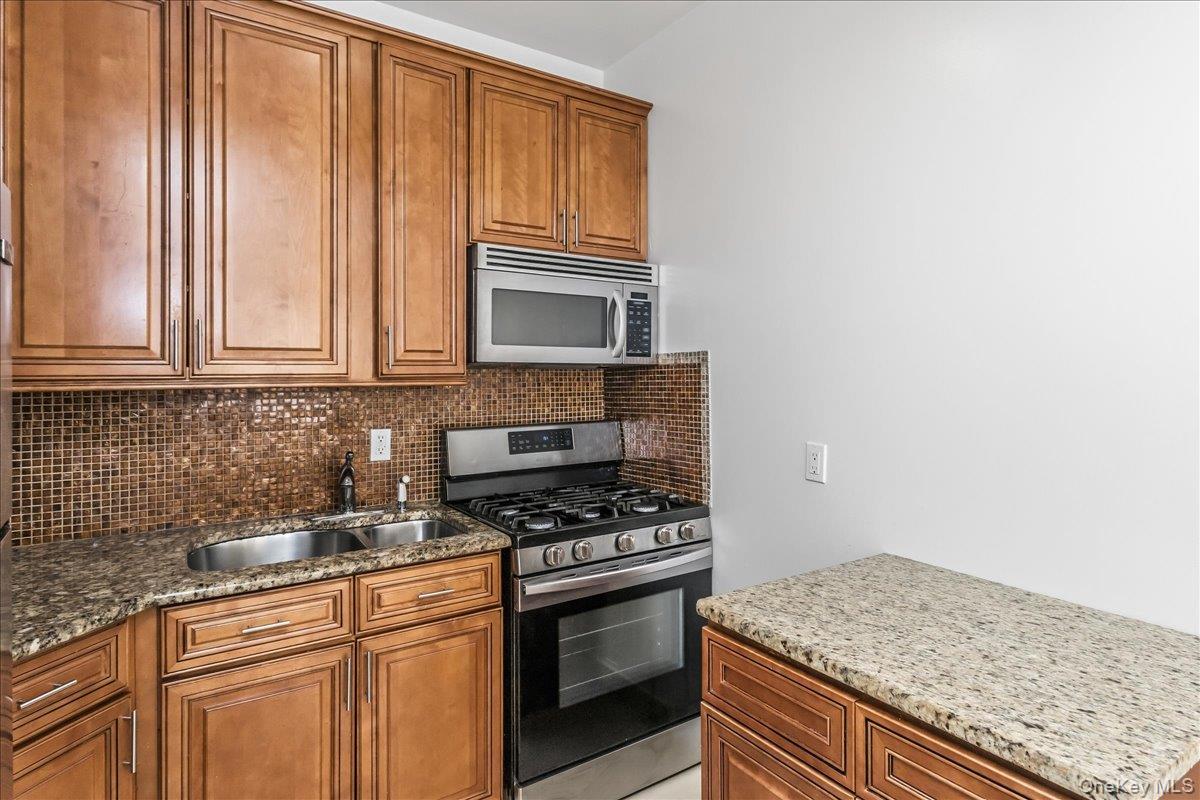 8424 Lefferts Boulevard 2c Property Photo 11