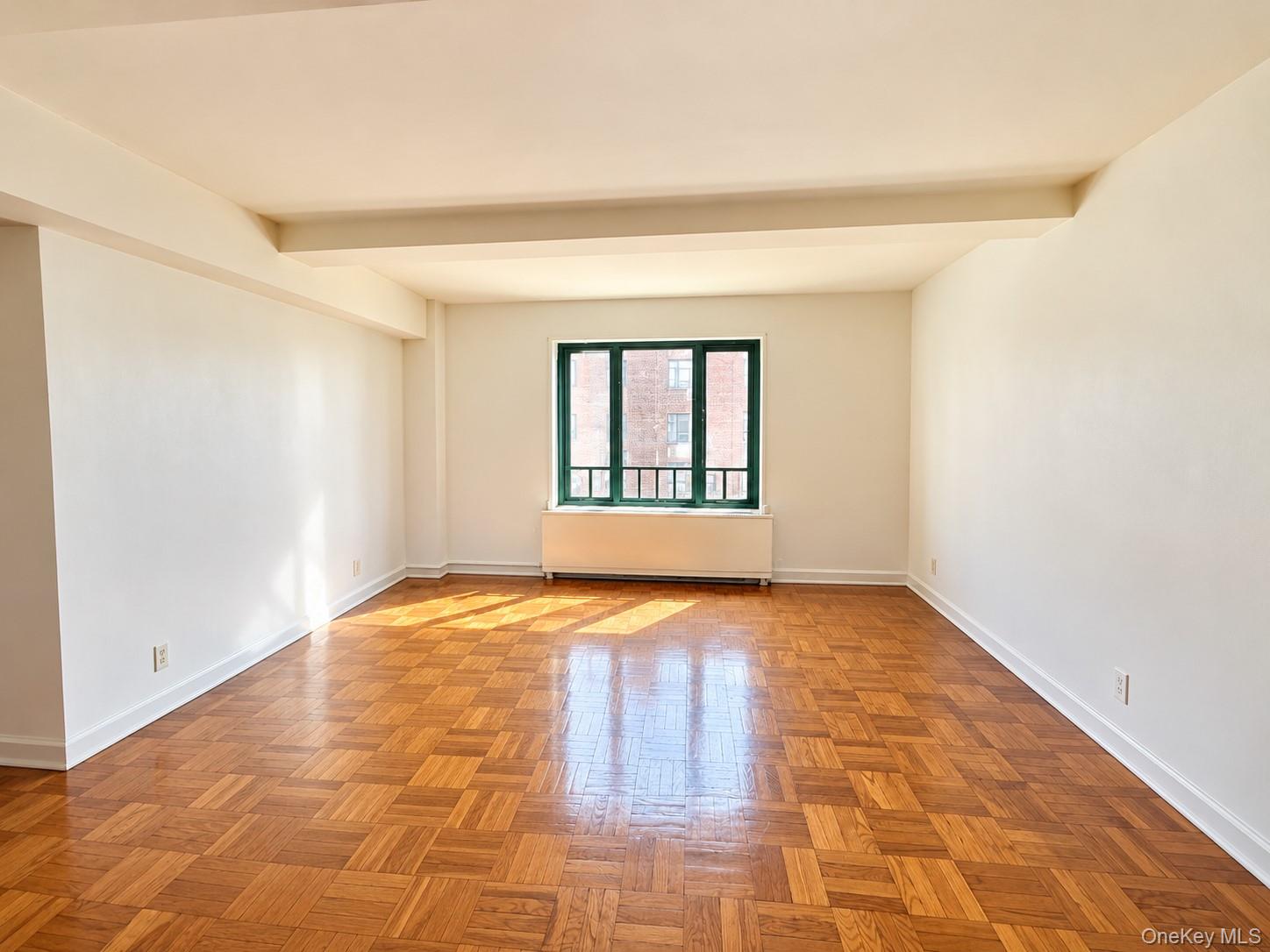 99 Metropolitan Oval 8b Property Photo 5