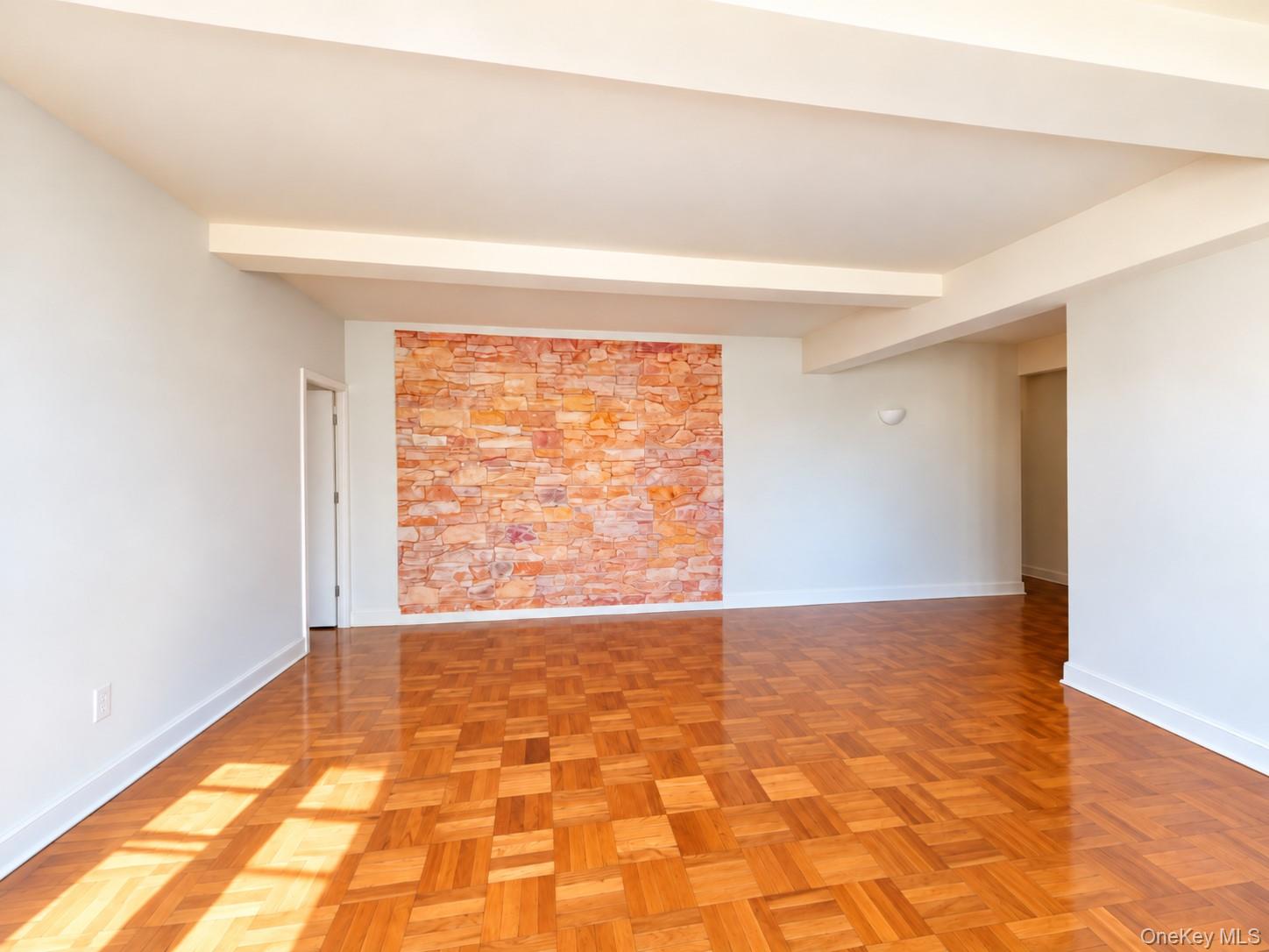 99 Metropolitan Oval 8b Property Photo 7