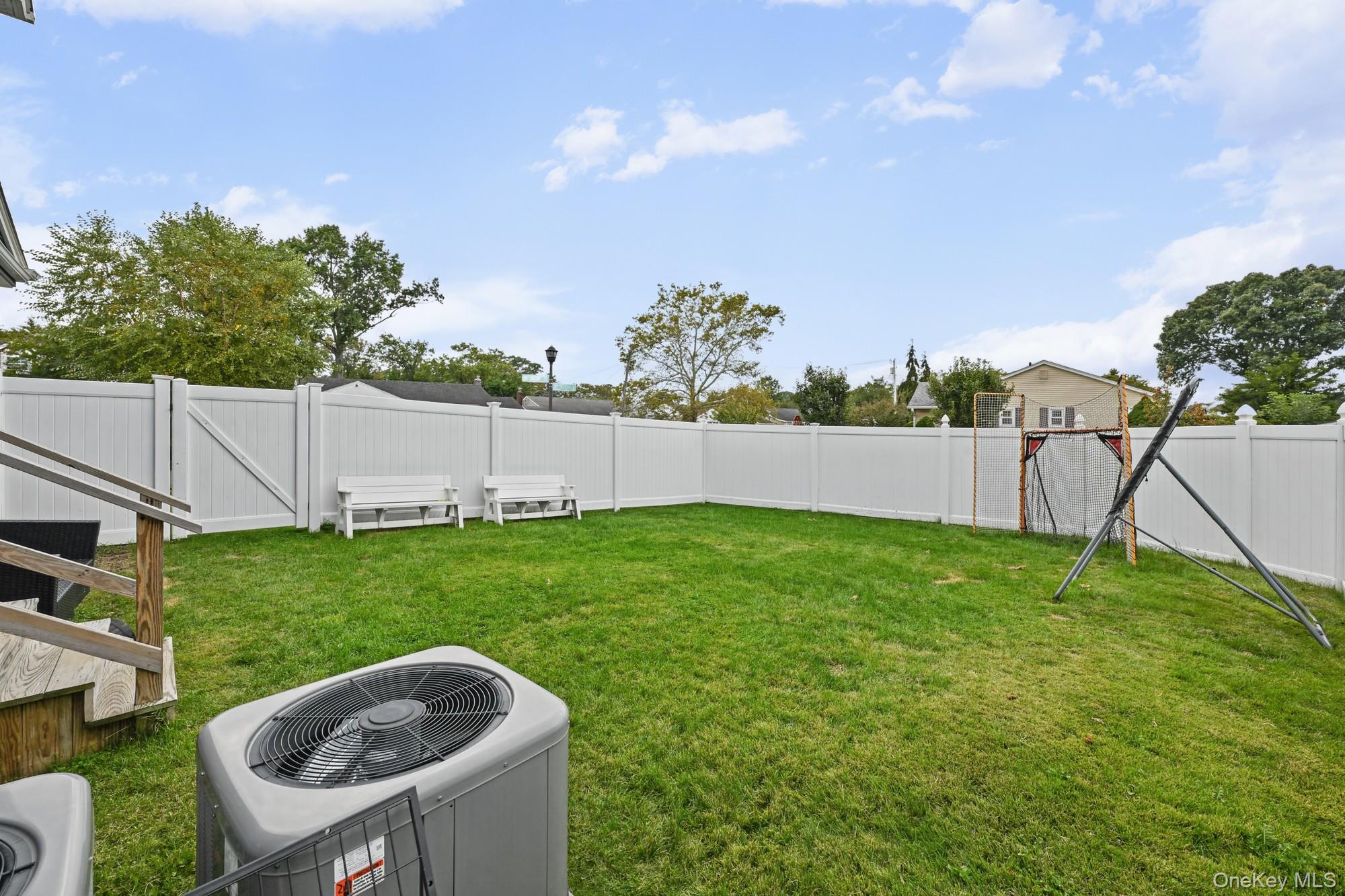 325 Paul Place Property Photo 27