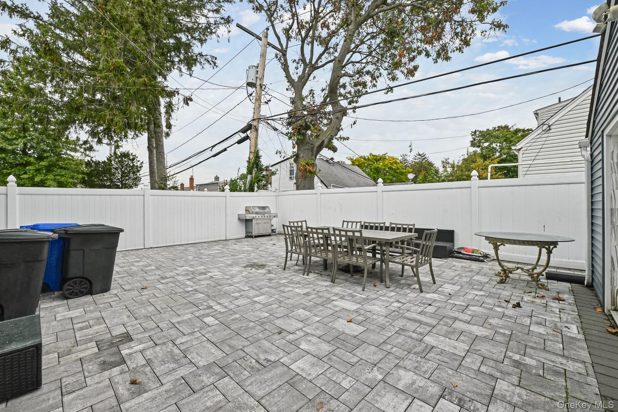 325 Paul Place Property Photo 29