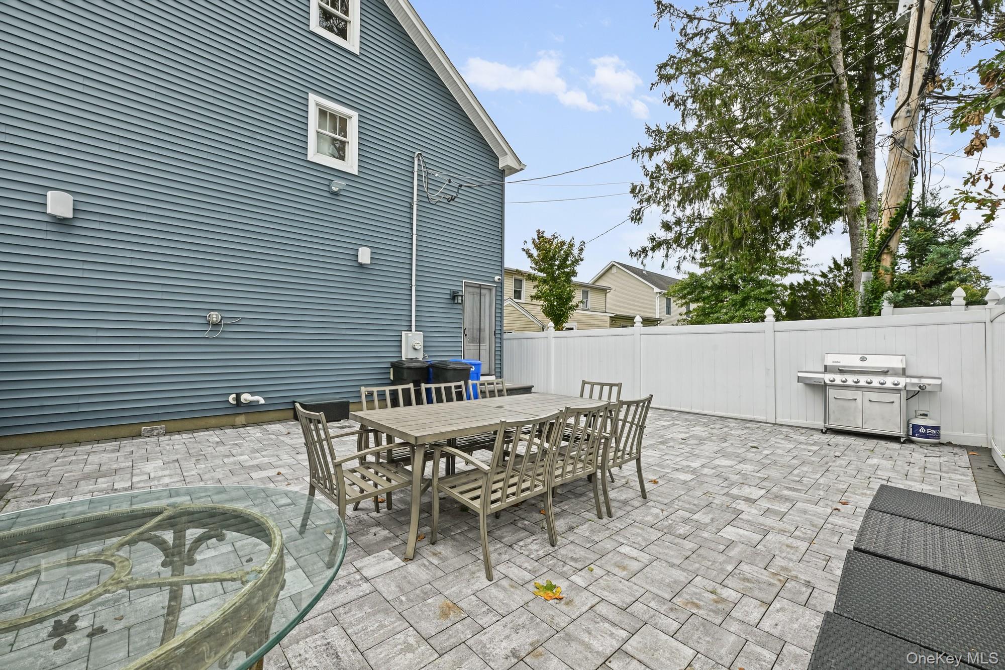 325 Paul Place Property Photo 31