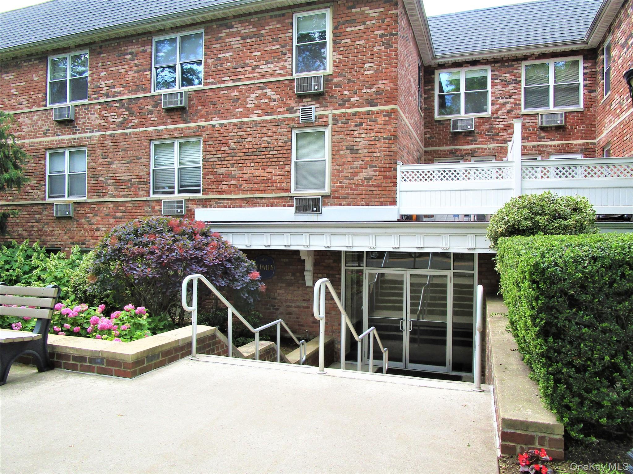 40 Daley Place 126 Property Photo 1