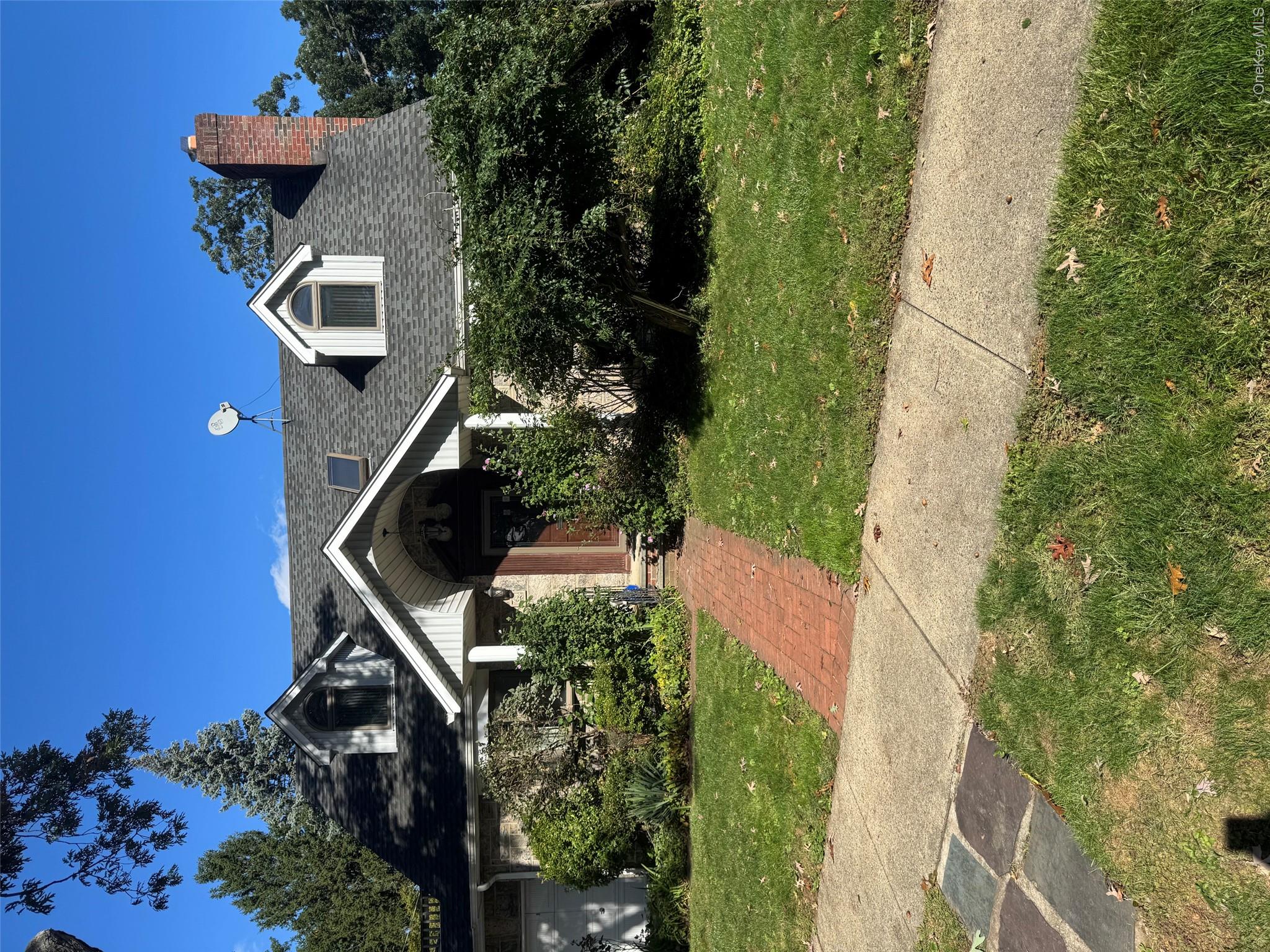 102 Hillside Park Drive Property Photo 2