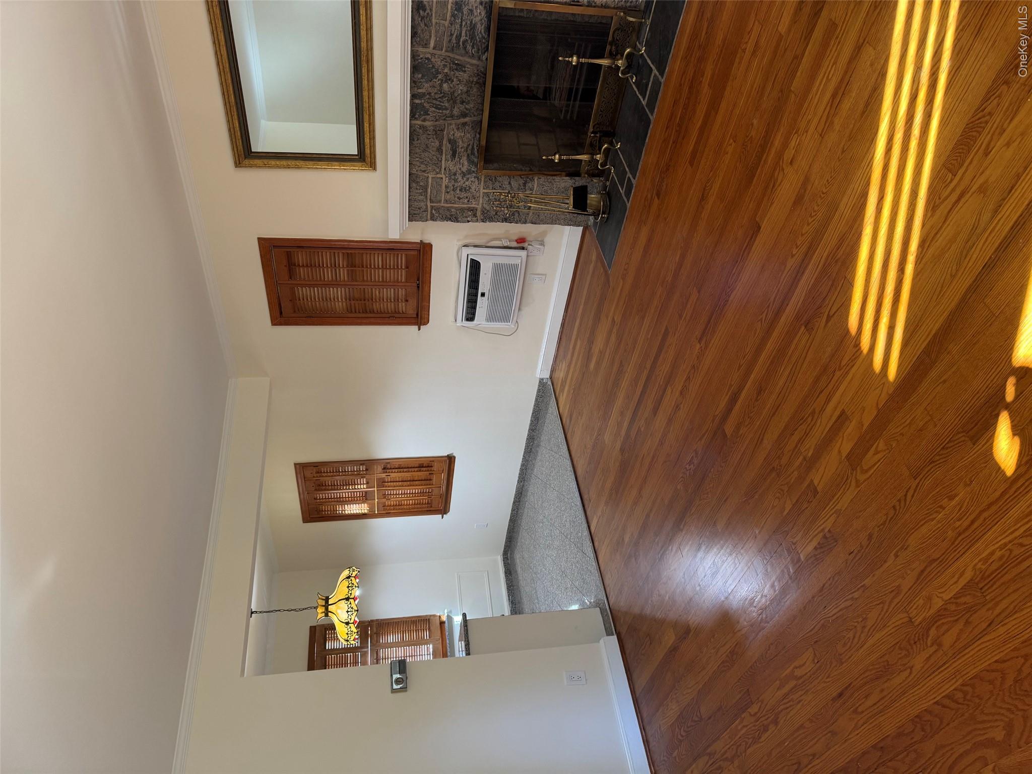 102 Hillside Park Drive Property Photo 4