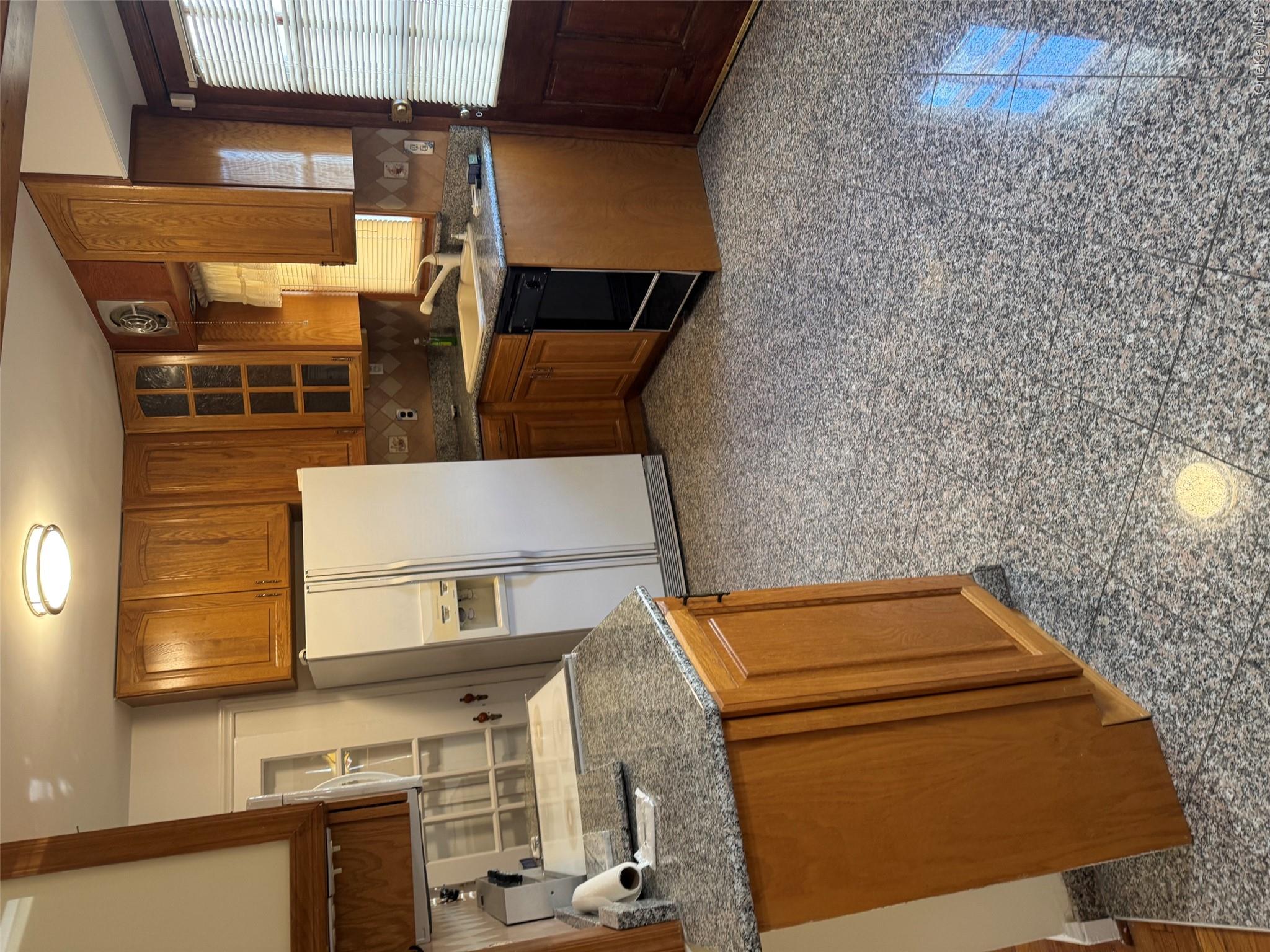 102 Hillside Park Drive Property Photo 10