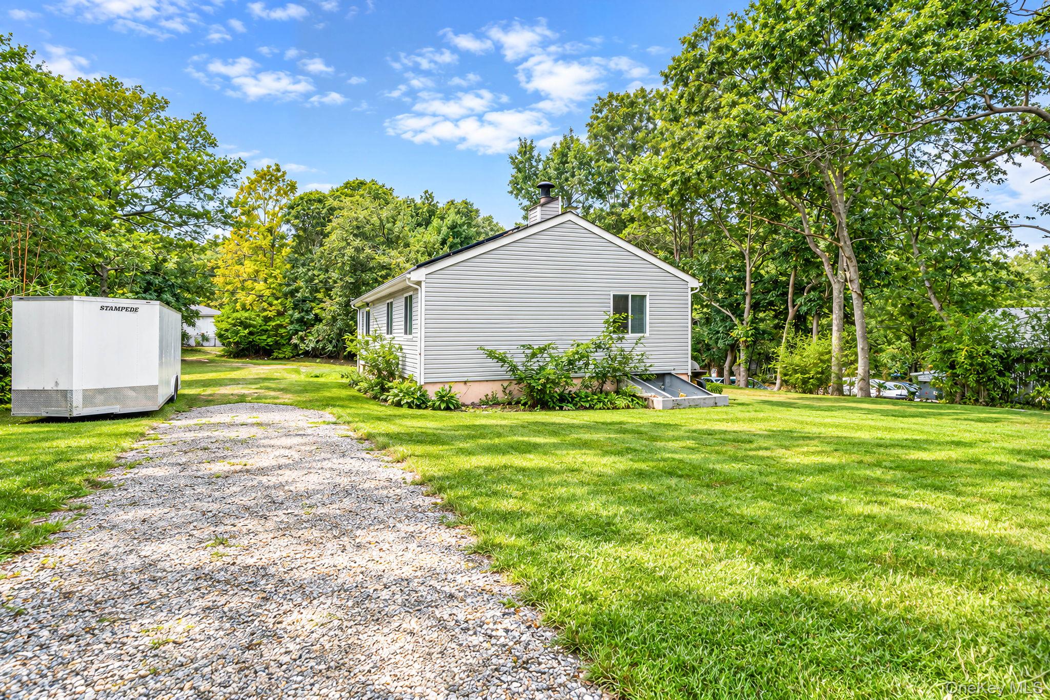 95 W Bartlett Road Property Photo 4