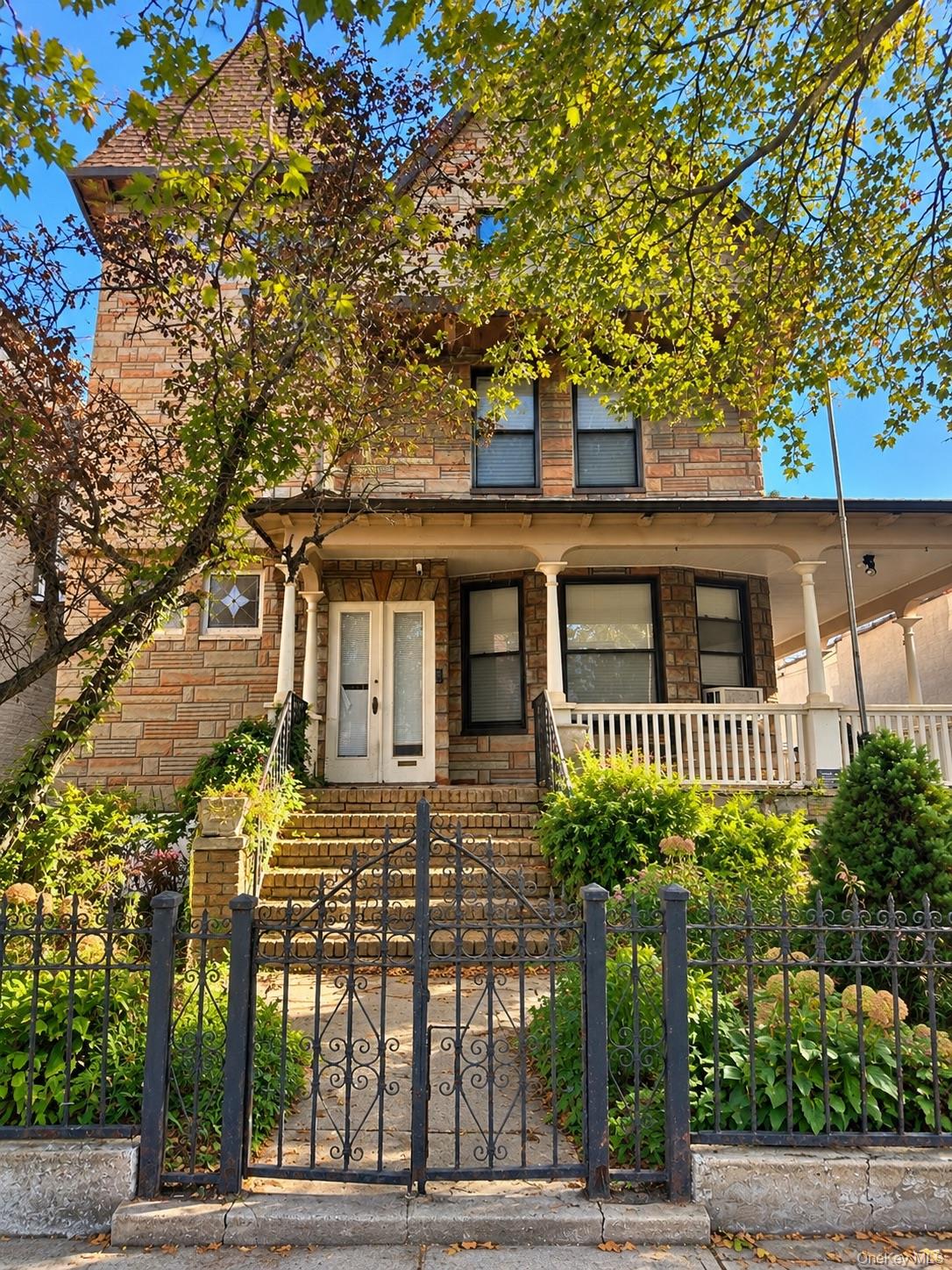 1711 86th Street Property Photo 2