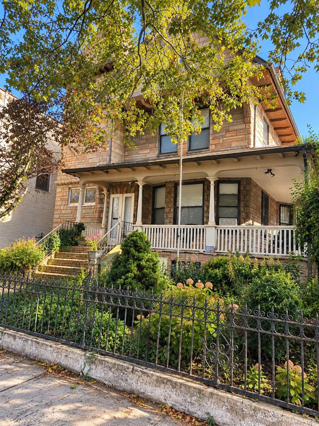 1711 86th Street Property Photo 3