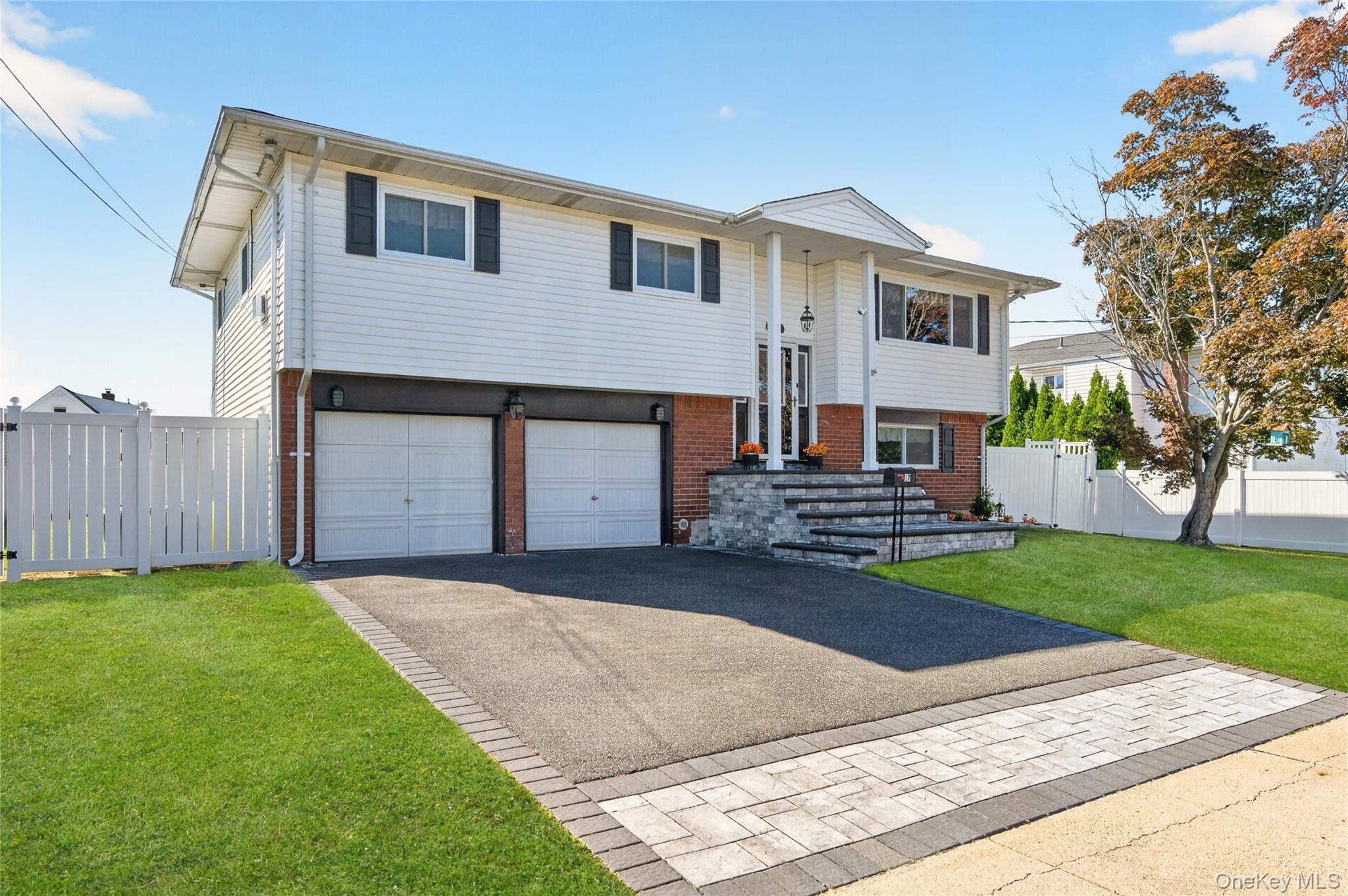 17 Sherwood Drive Property Photo 2