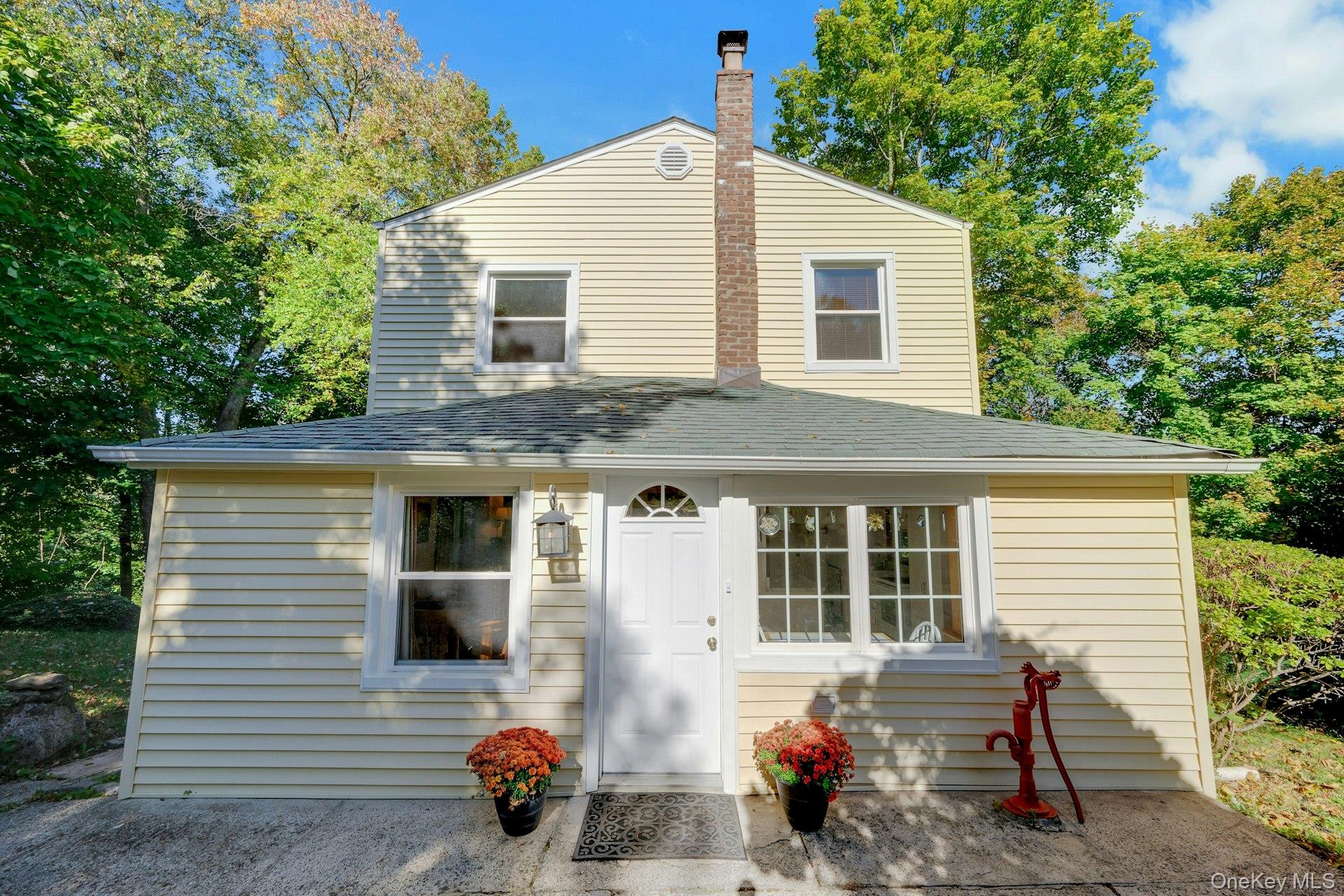 118 Circular Street Property Photo 1