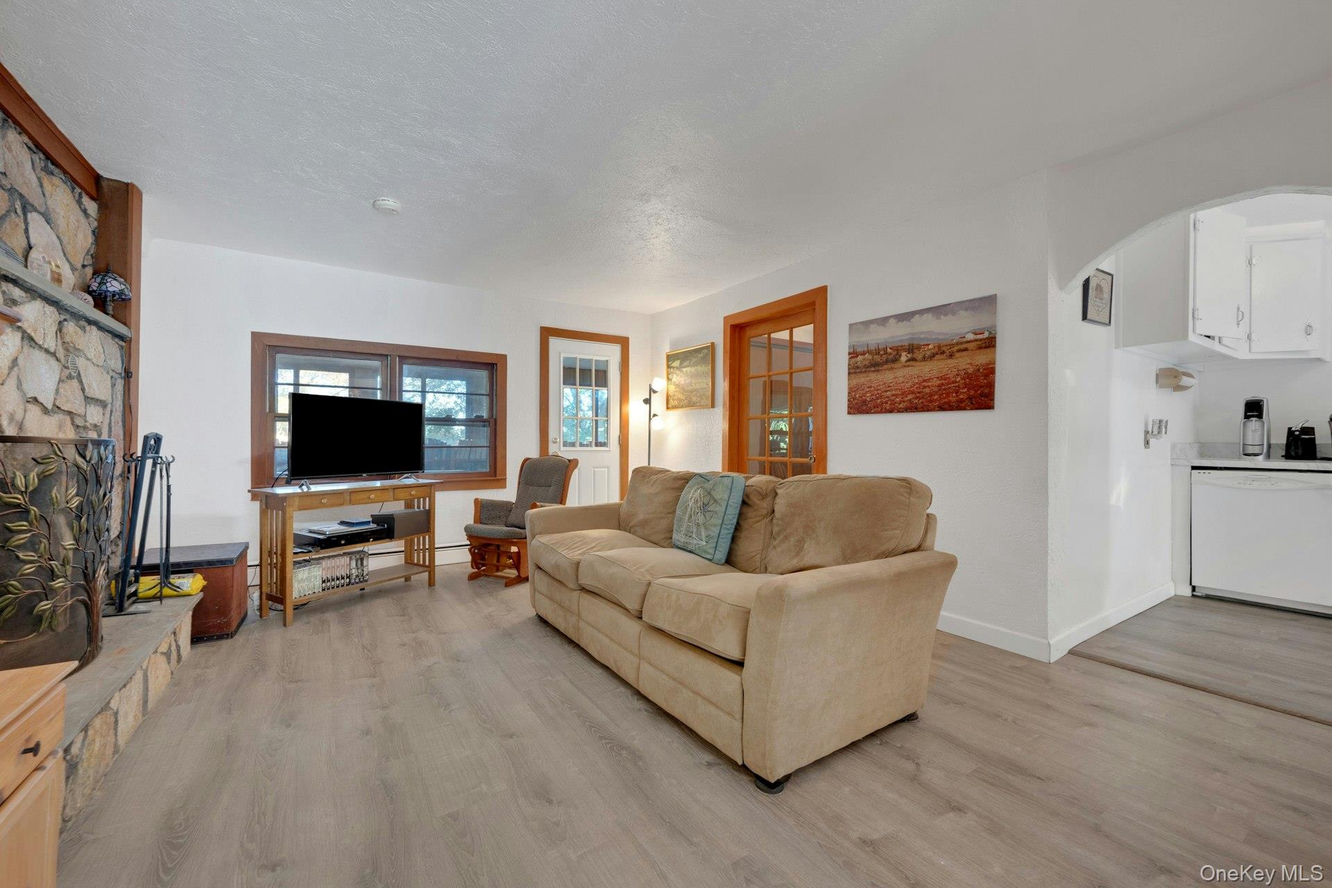 118 Circular Street Property Photo 7
