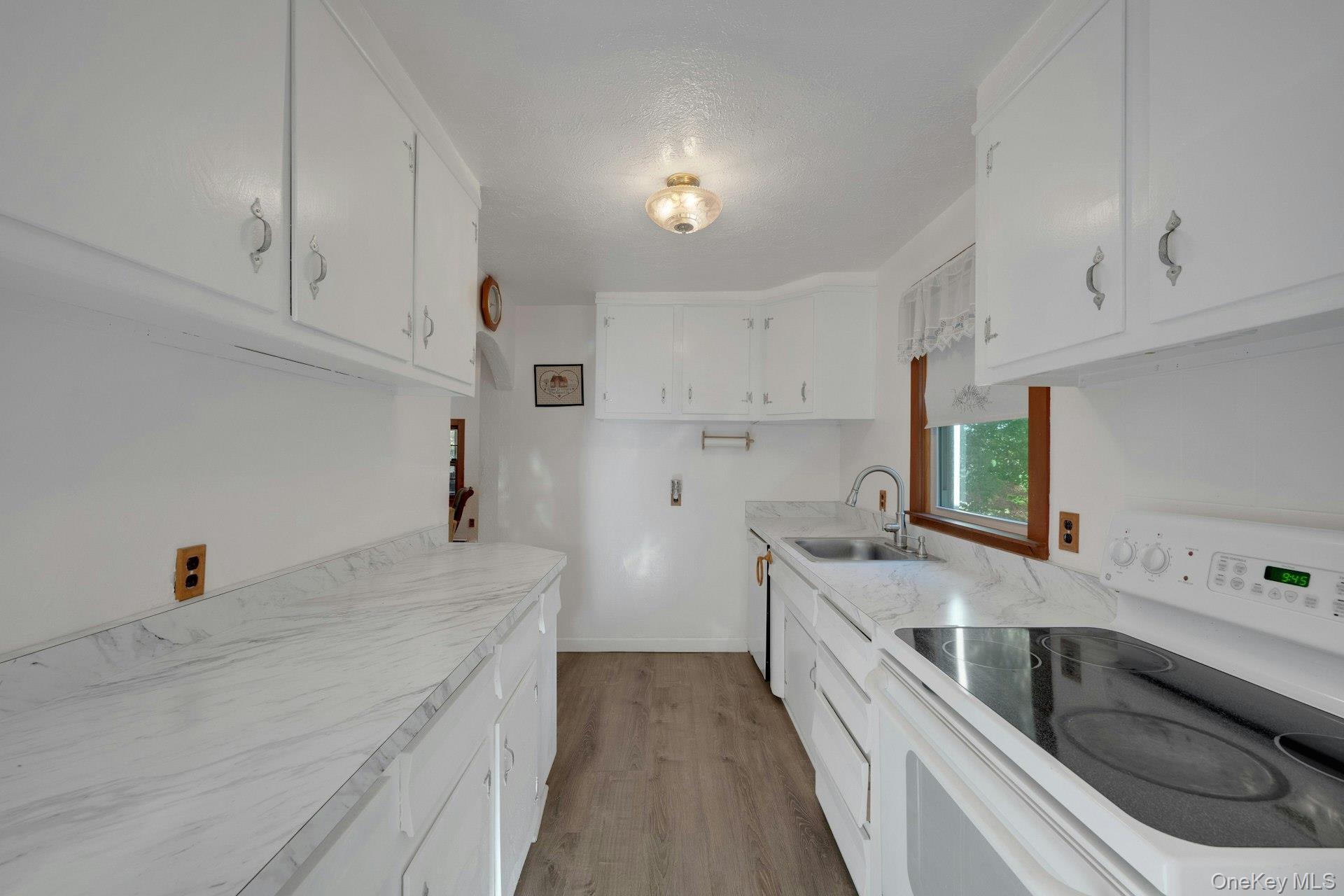 118 Circular Street Property Photo 13