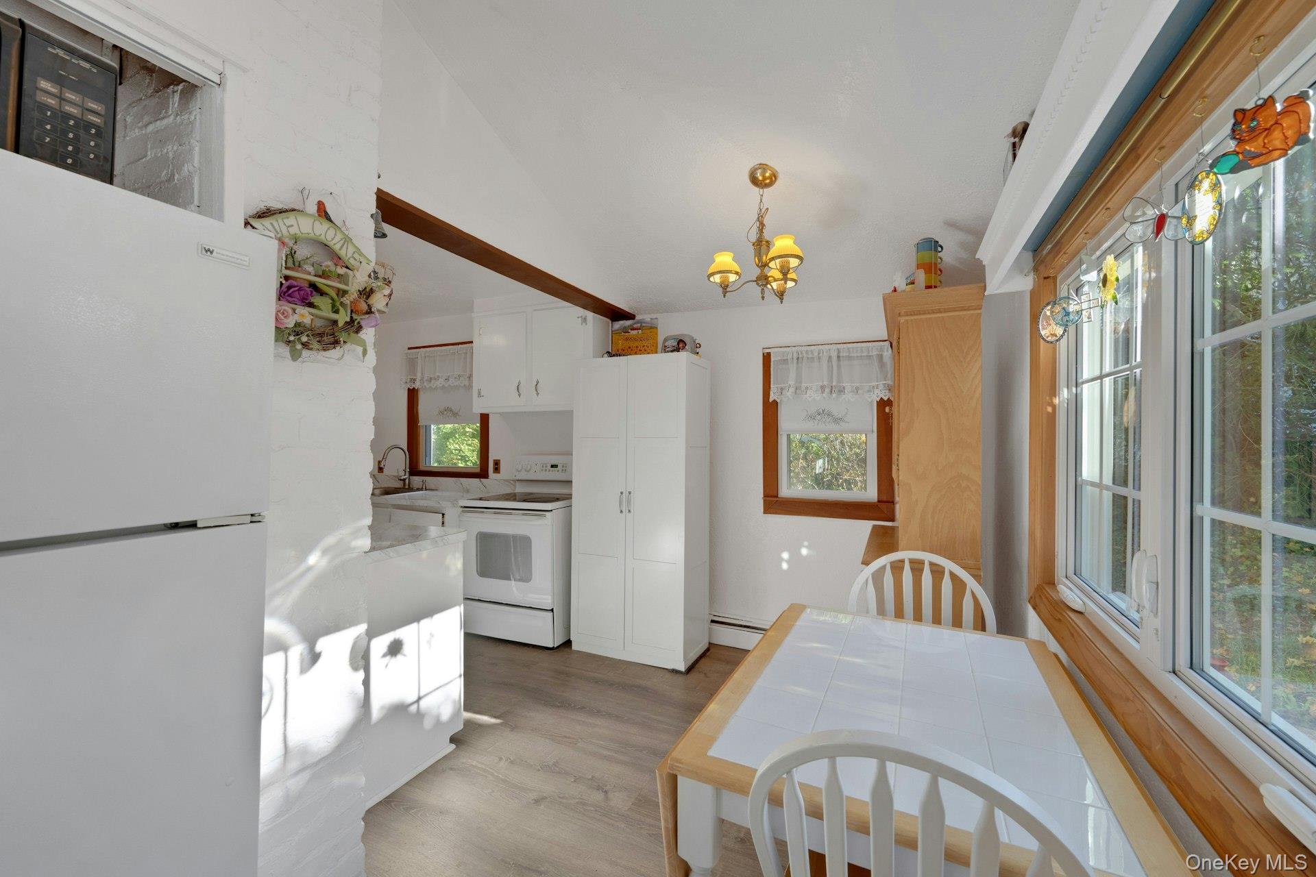 118 Circular Street Property Photo 14