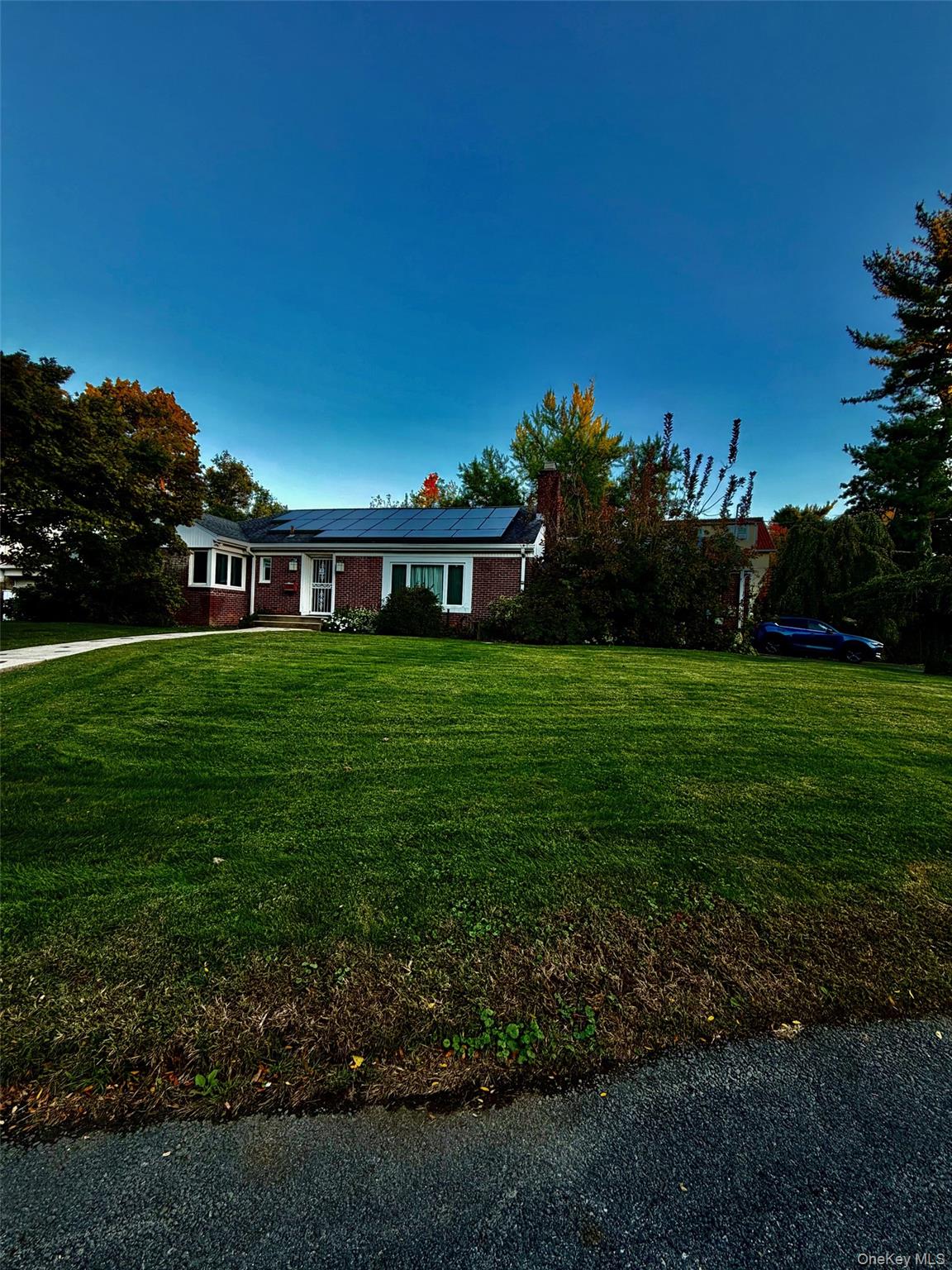 48 Disbrow Circle Property Photo 2