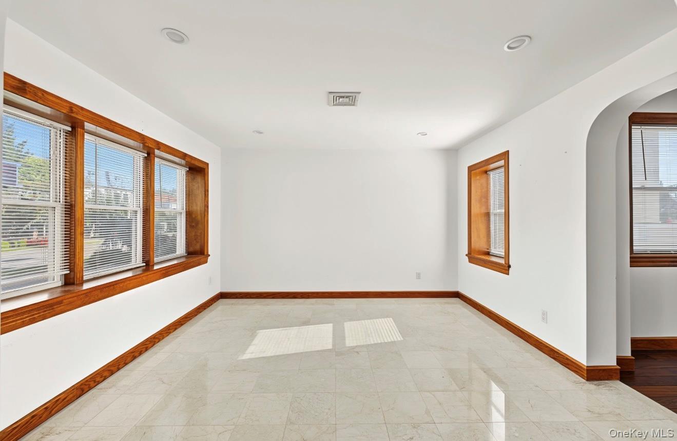 30 North Drive Property Photo 12