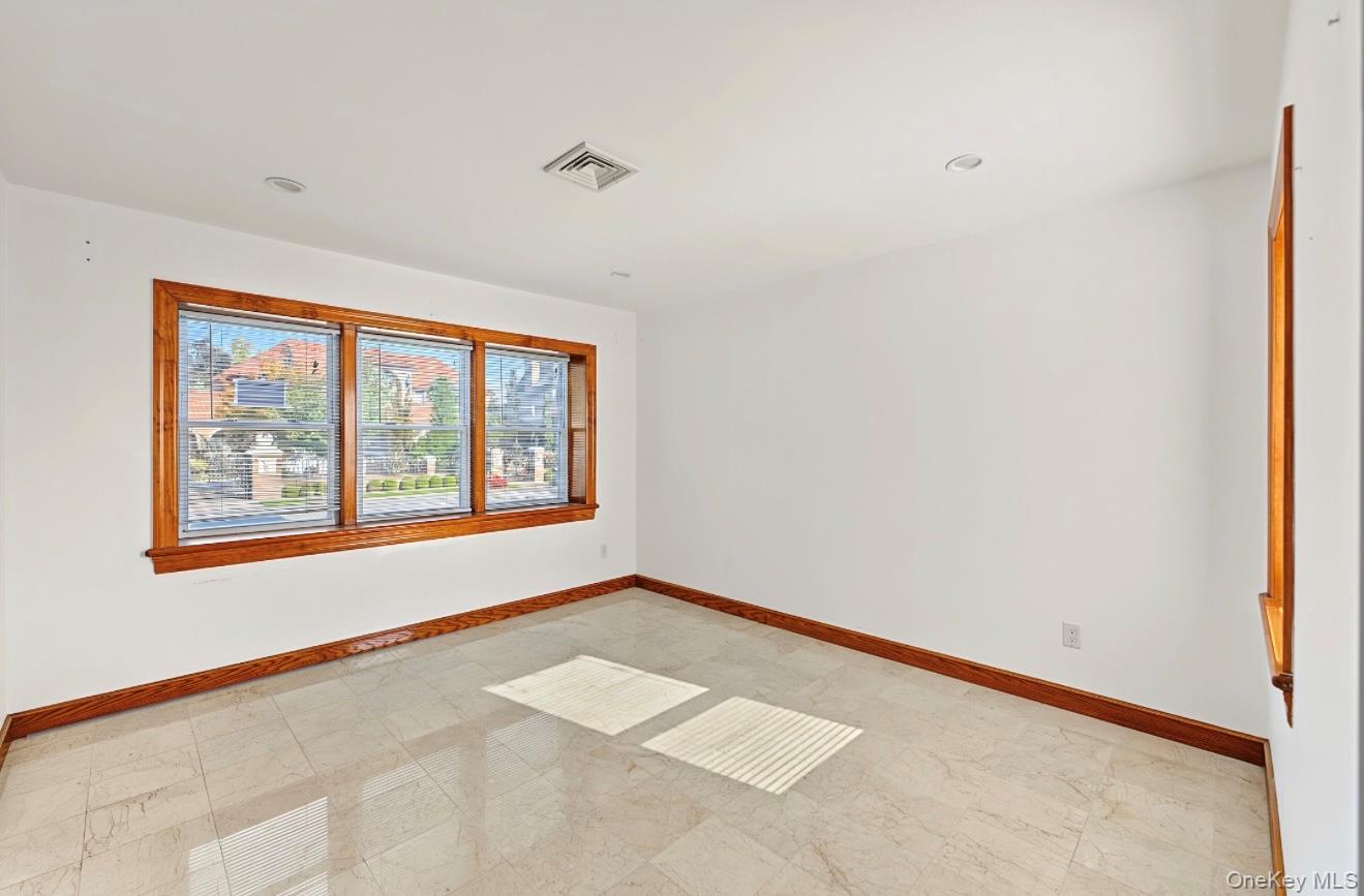 30 North Drive Property Photo 13