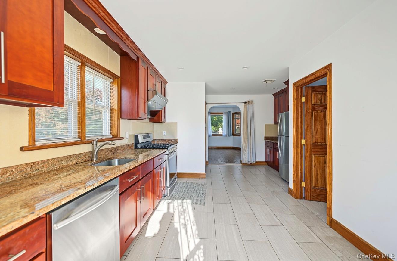 30 North Drive Property Photo 15