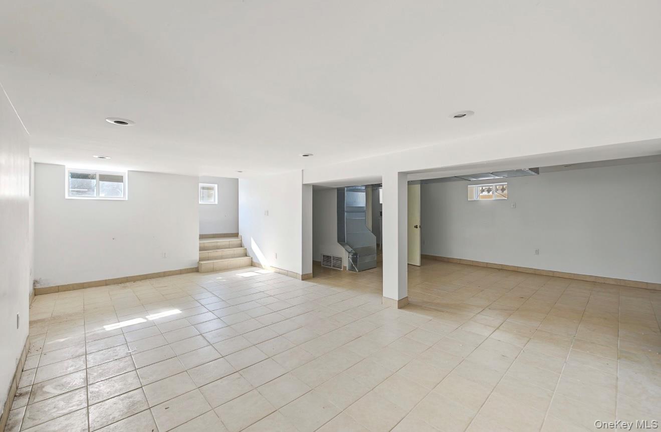 30 North Drive Property Photo 28
