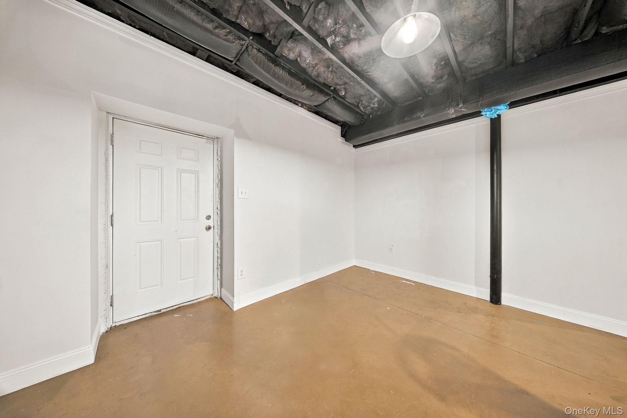 576 Burlingham Road Property Photo 34