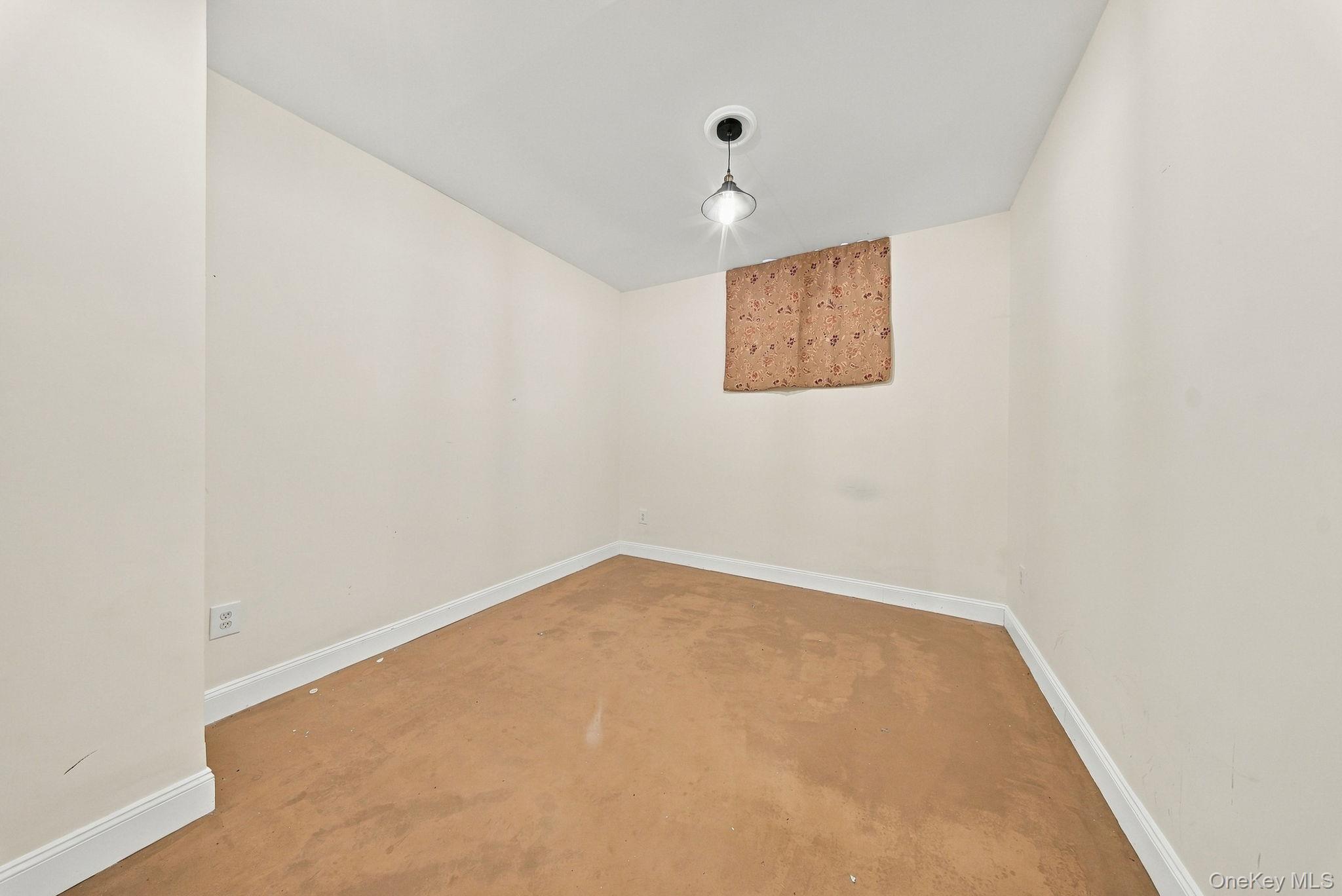 576 Burlingham Road Property Photo 36