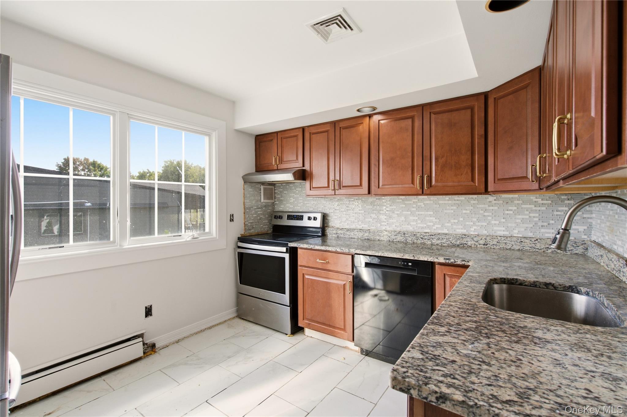 171 Oakfield Avenue Property Photo 3