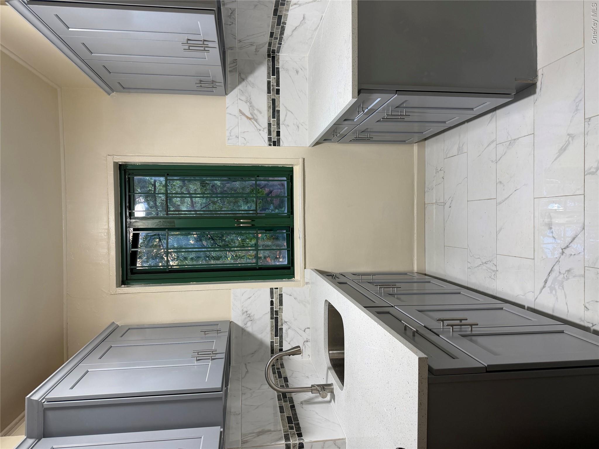 1595 Metropolitan Avenue 3B Property Photo 1
