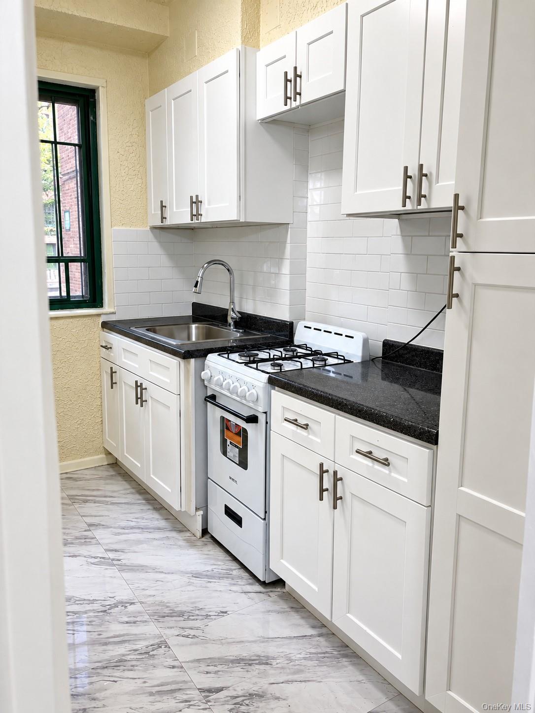 1563 Metropolitan Avenue Me Property Photo 1