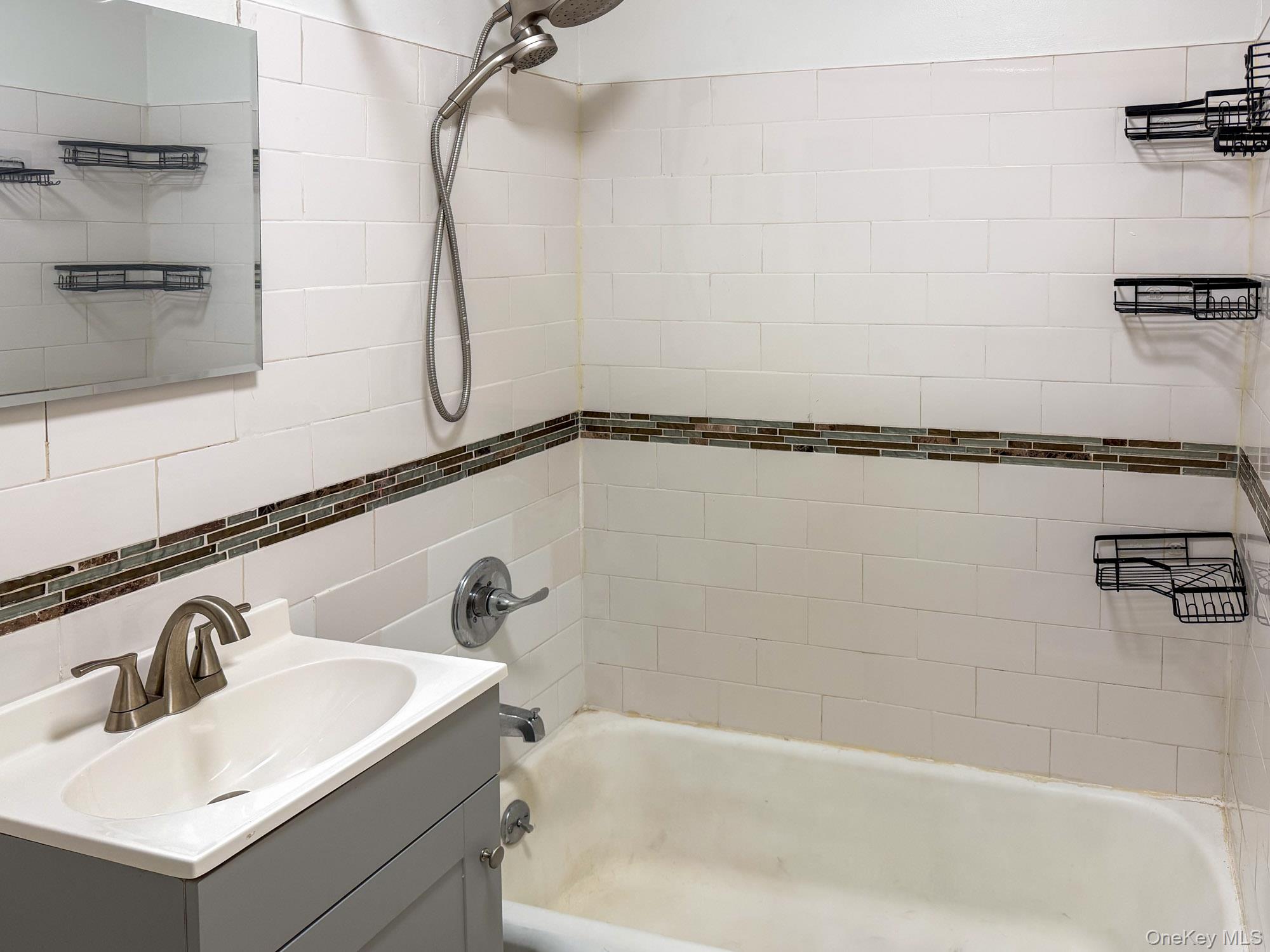 222 Smith 3b Property Photo 5