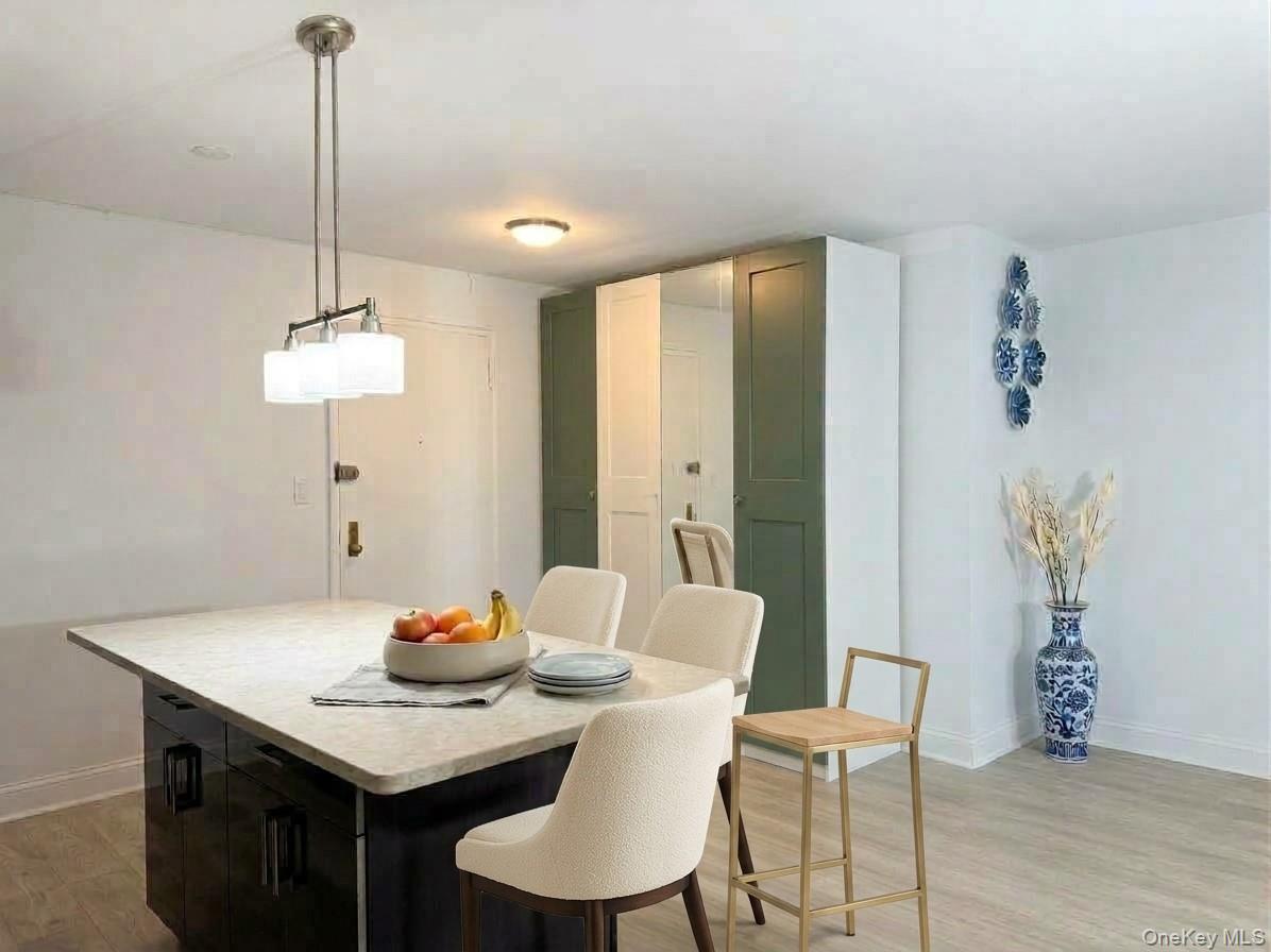60-11 Broadway 5e Property Photo 4