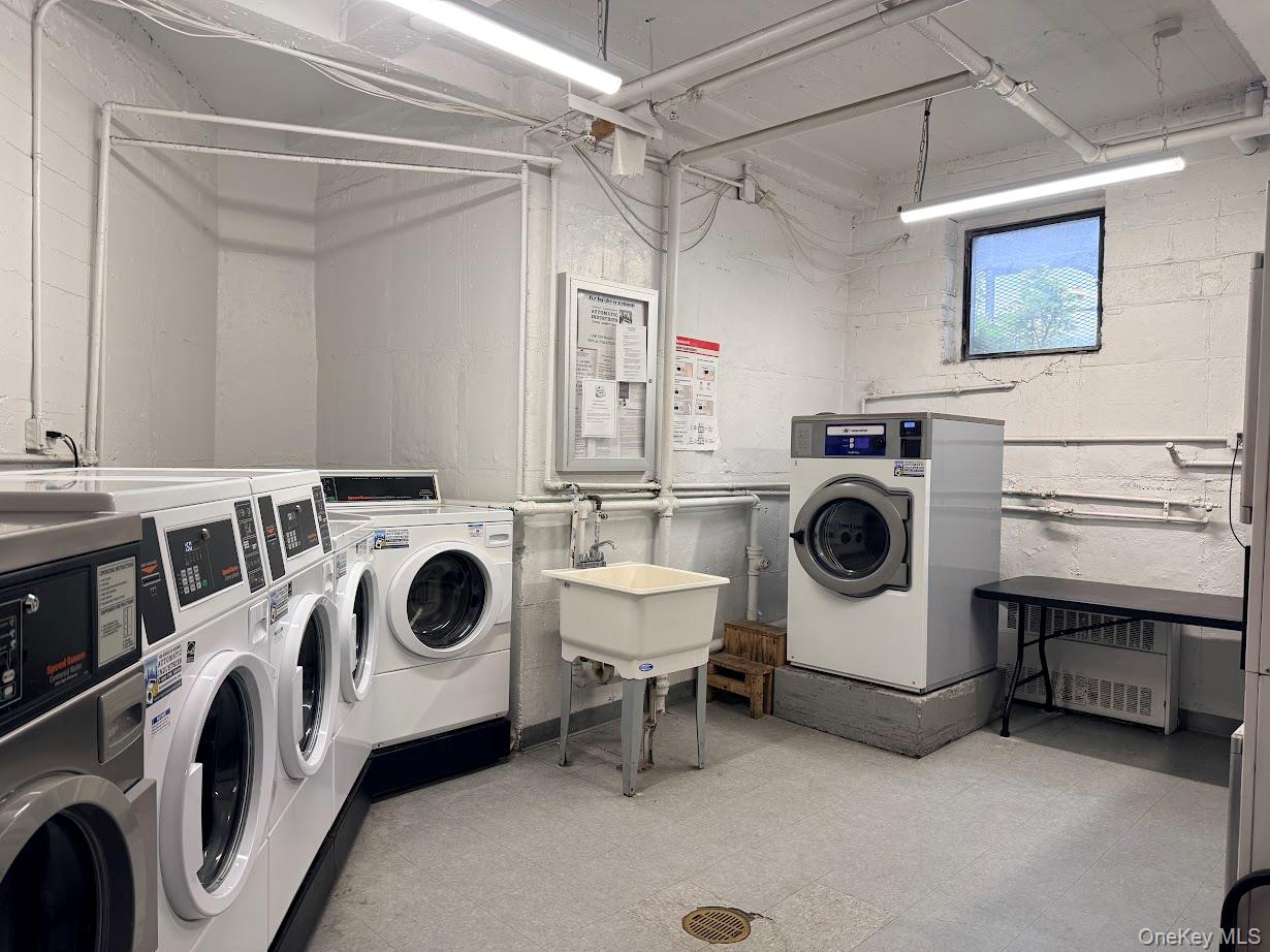 60-11 Broadway 5e Property Photo 13