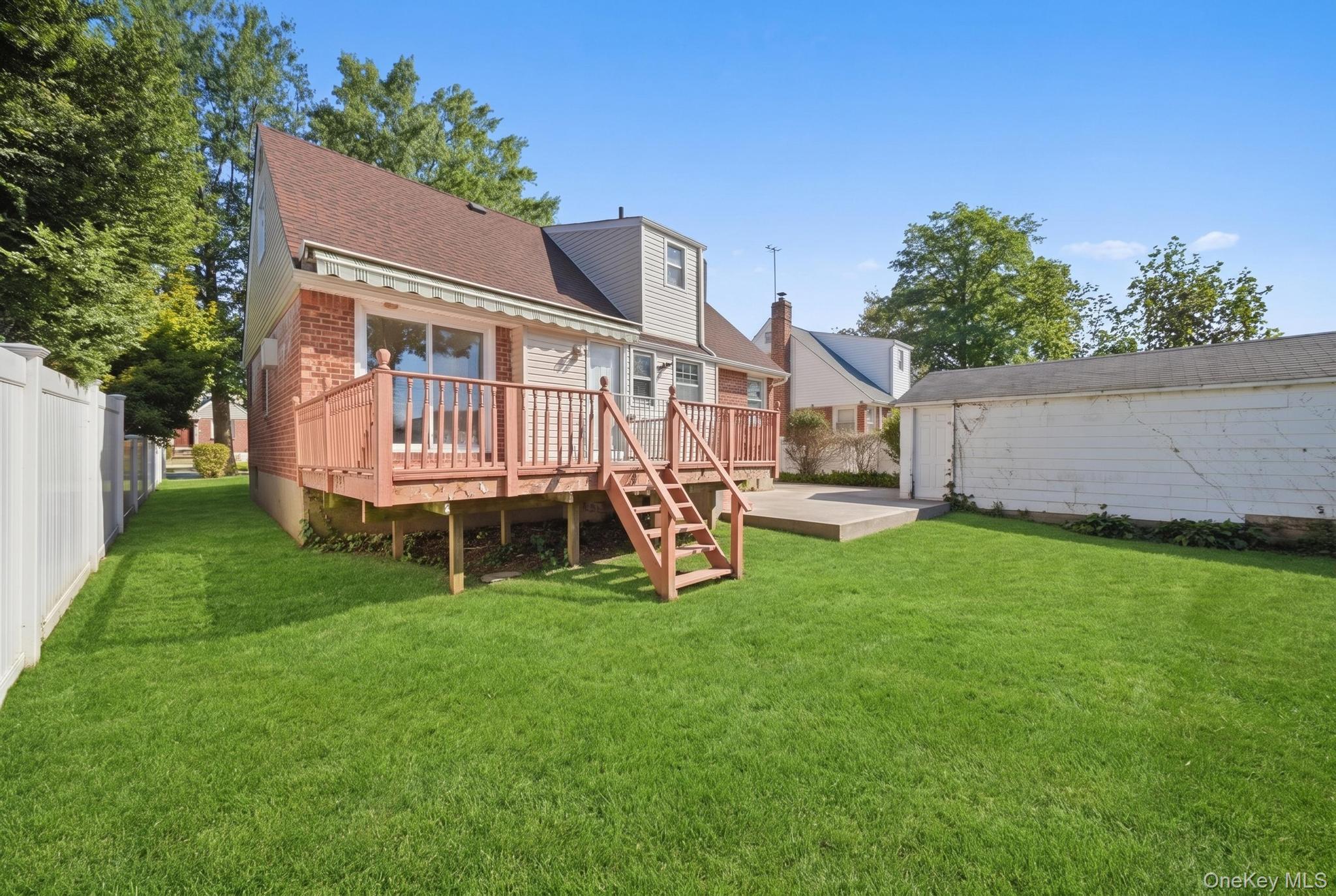 88 Meyer Avenue Property Photo 13