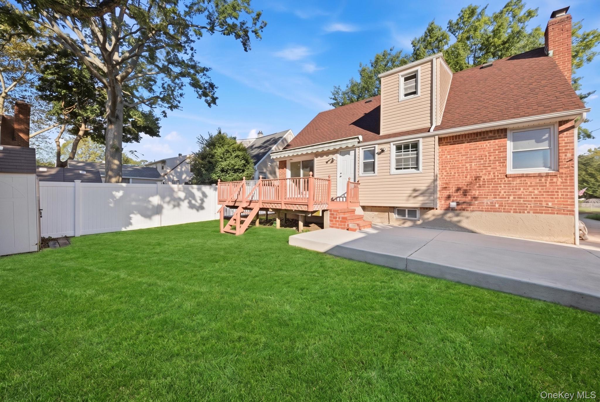 88 Meyer Avenue Property Photo 14