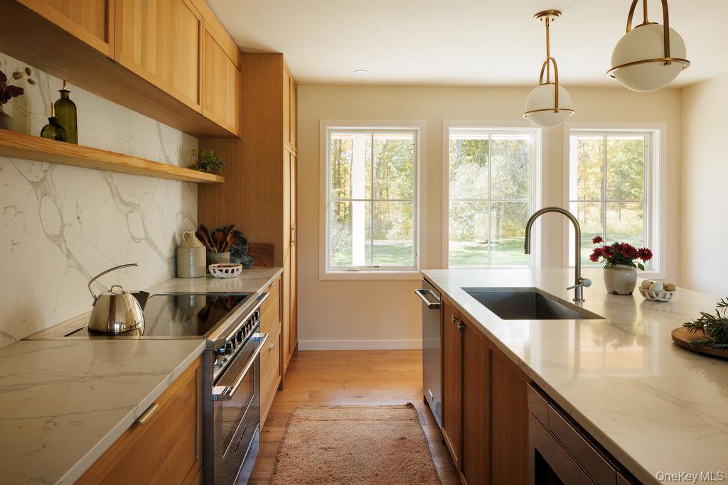 325 Cedar Heights Road Property Photo 5