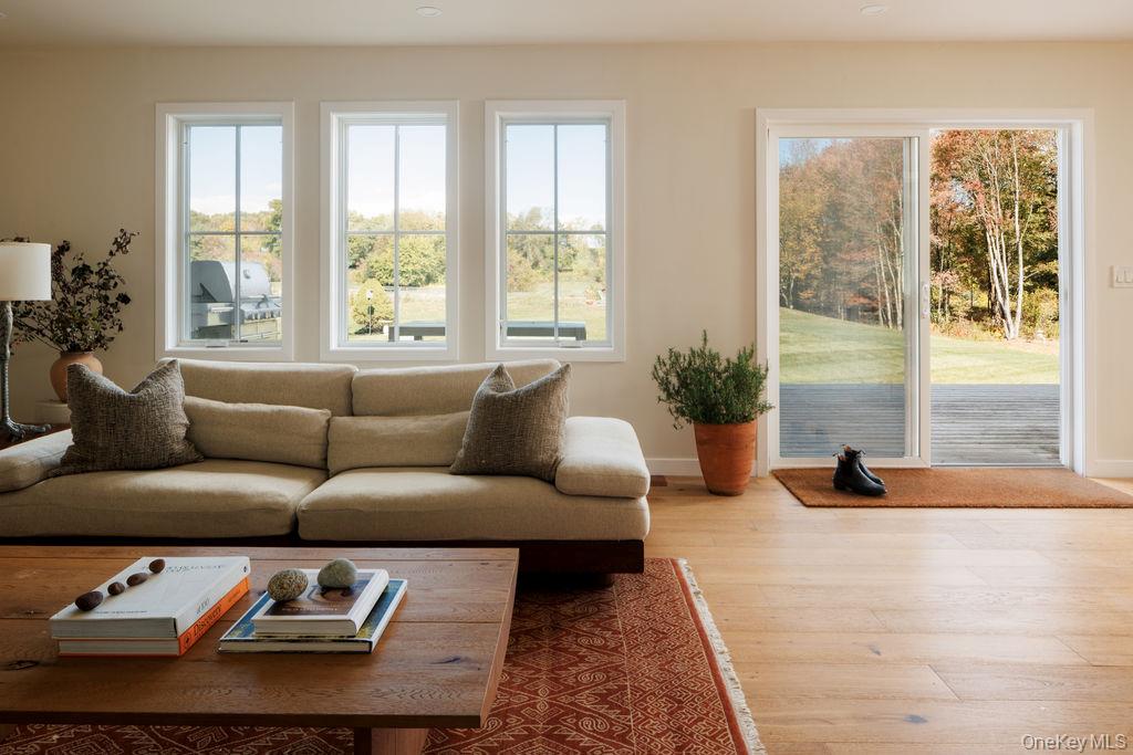 325 Cedar Heights Road Property Photo 8