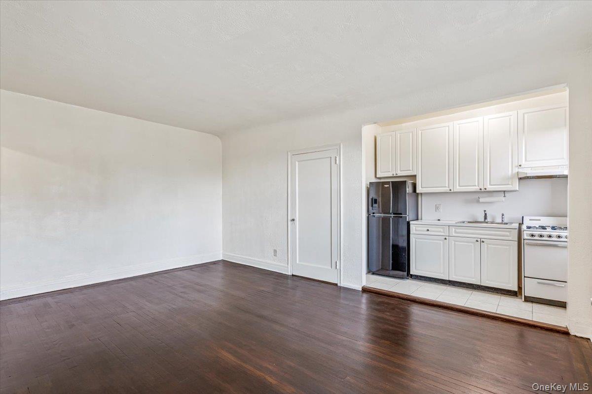 141 Woodmere Boulevard 3c Property Photo 6