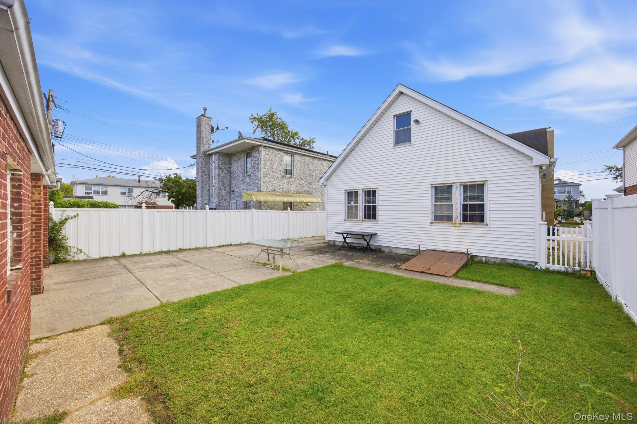 114-39 150th Avenue Property Photo 18