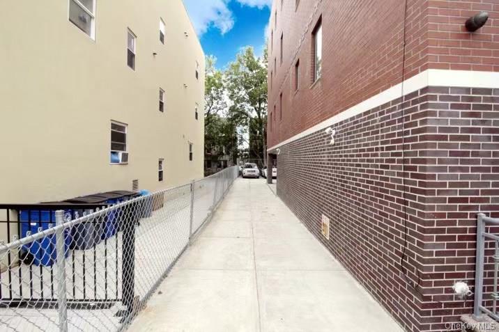 108-38 41st Ave 2b Property Photo 8
