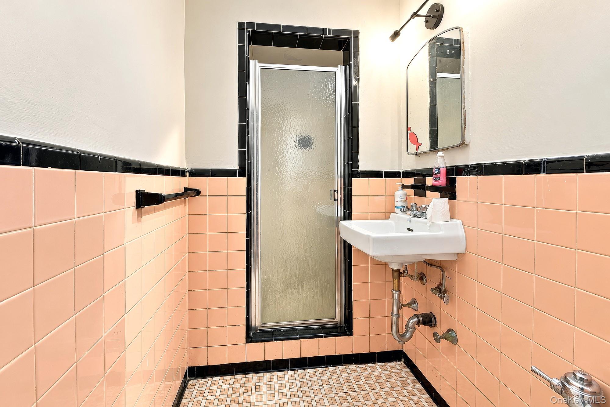 620 W 239th Street 2f Property Photo 9
