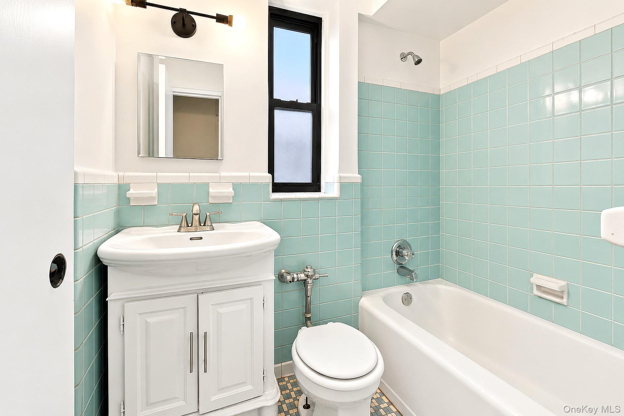620 W 239th Street 2f Property Photo 13