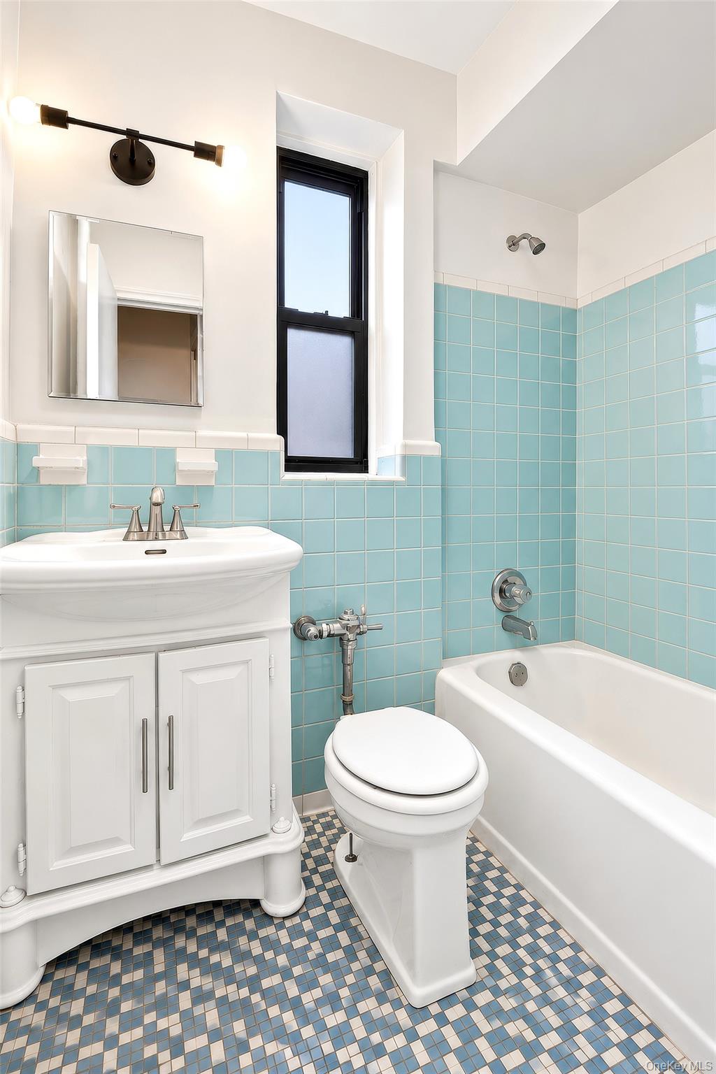 620 W 239th Street 2f Property Photo 14