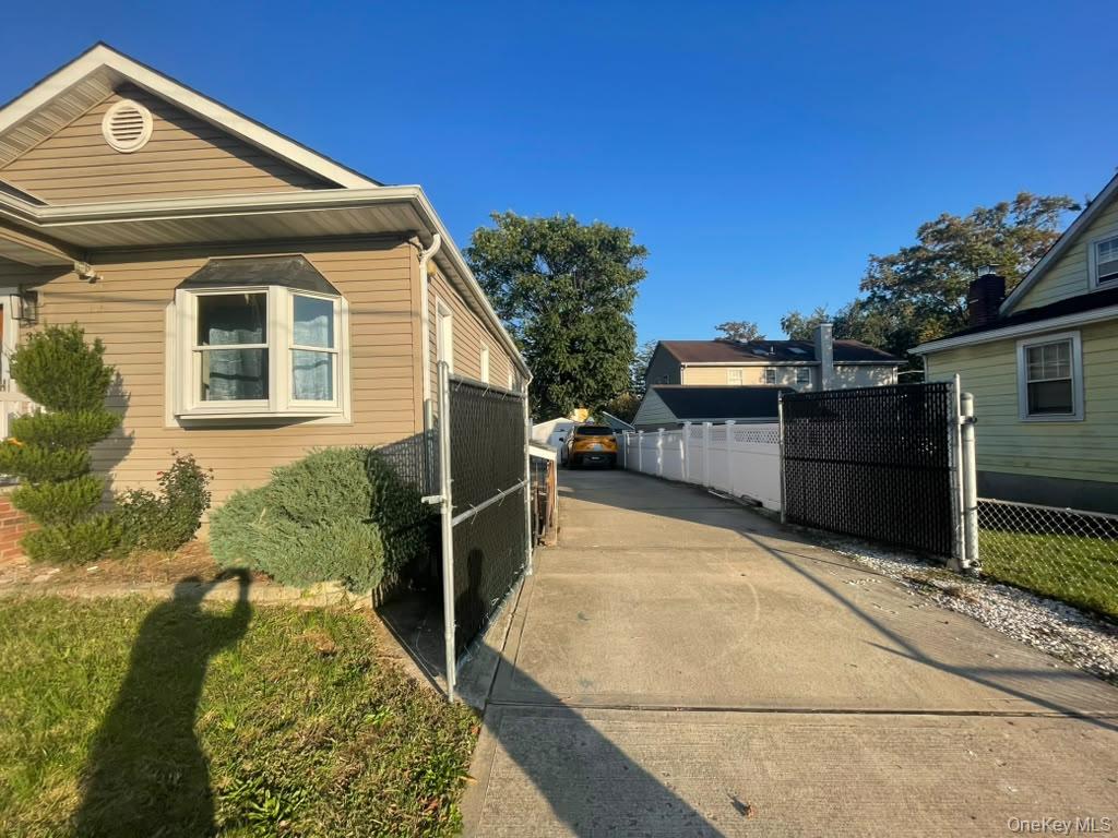 353 Benson Avenue Property Photo 2