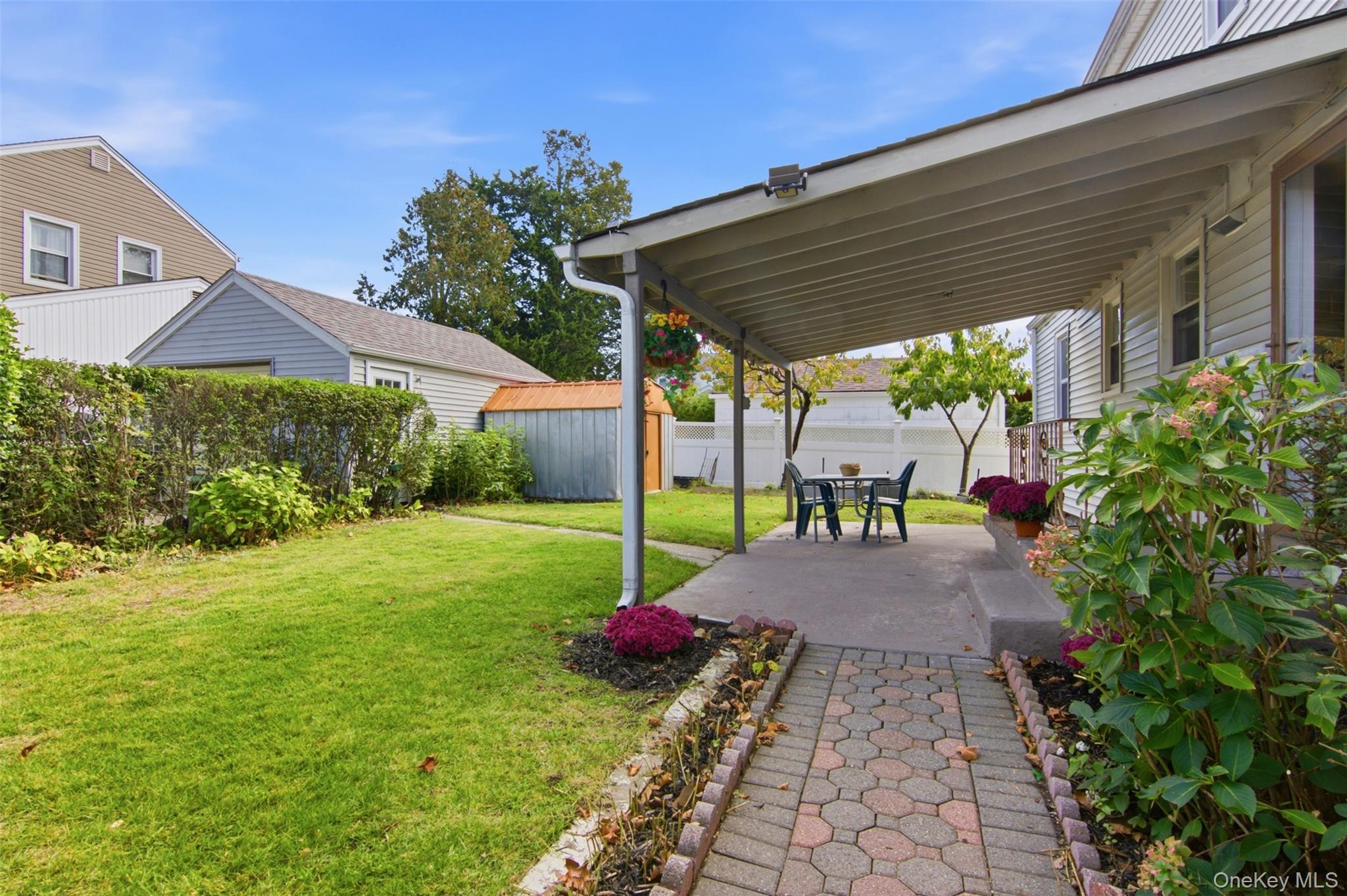 336 Herricks Road Property Photo 25