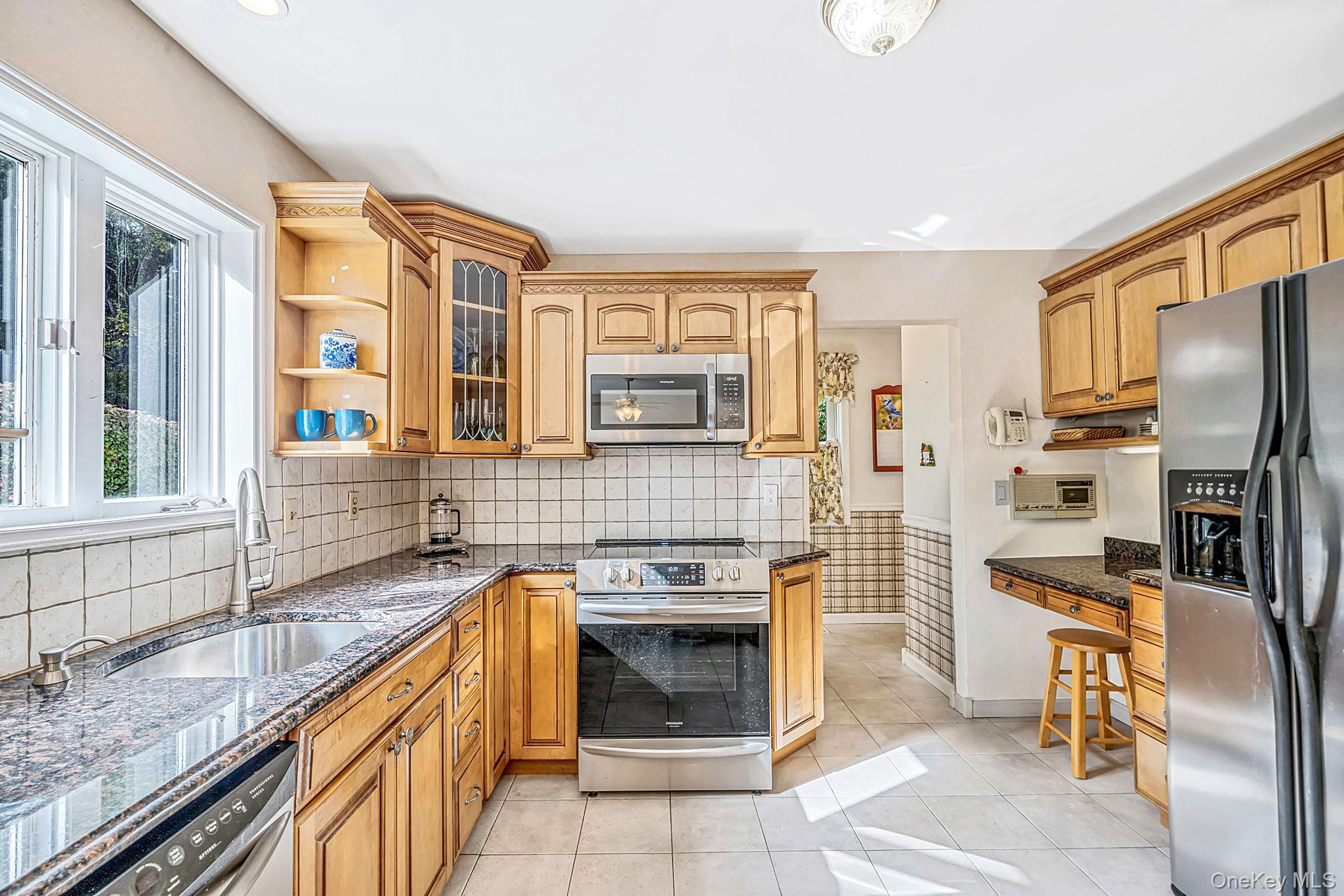 156 Jamaica Avenue Property Photo 11