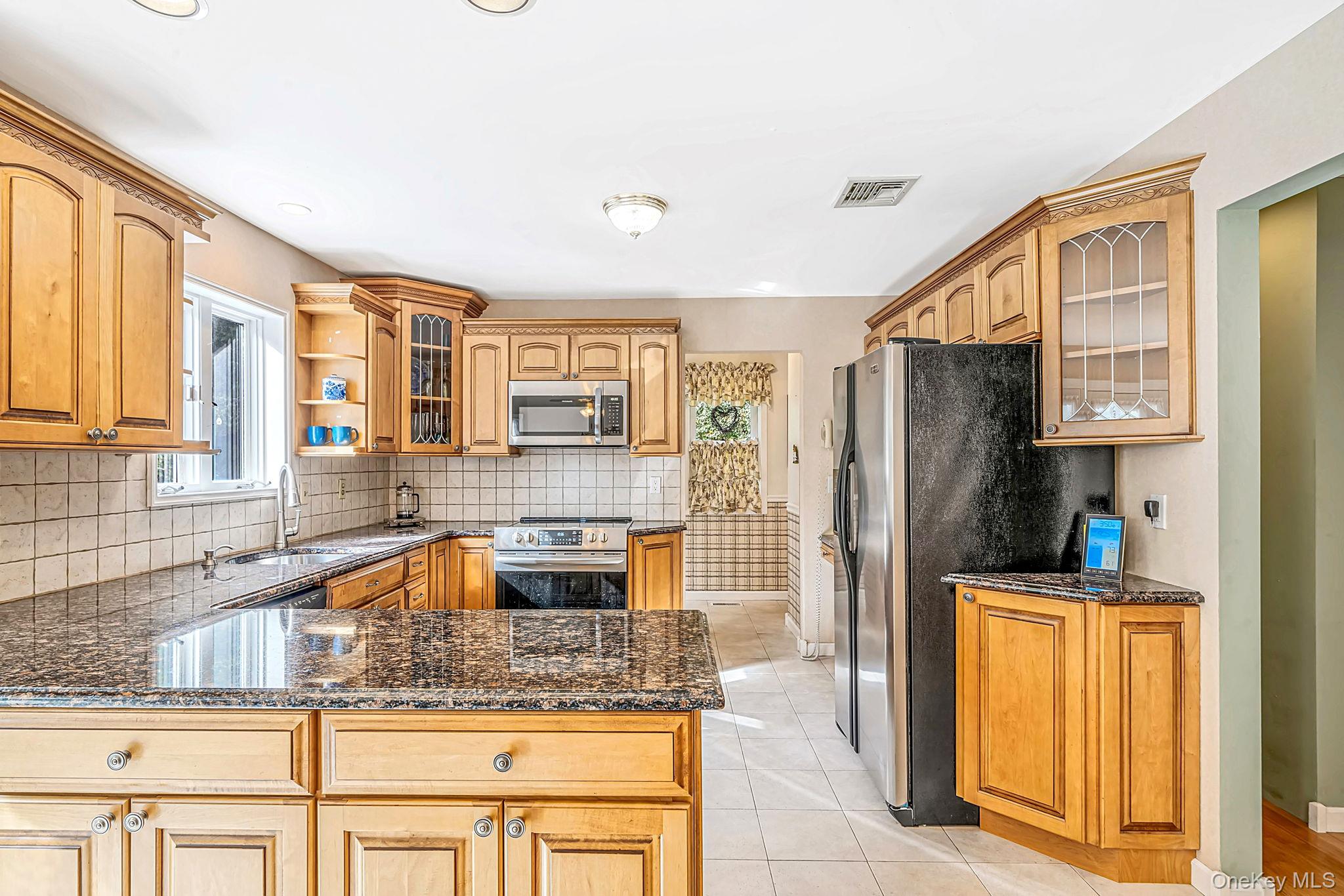 156 Jamaica Avenue Property Photo 12