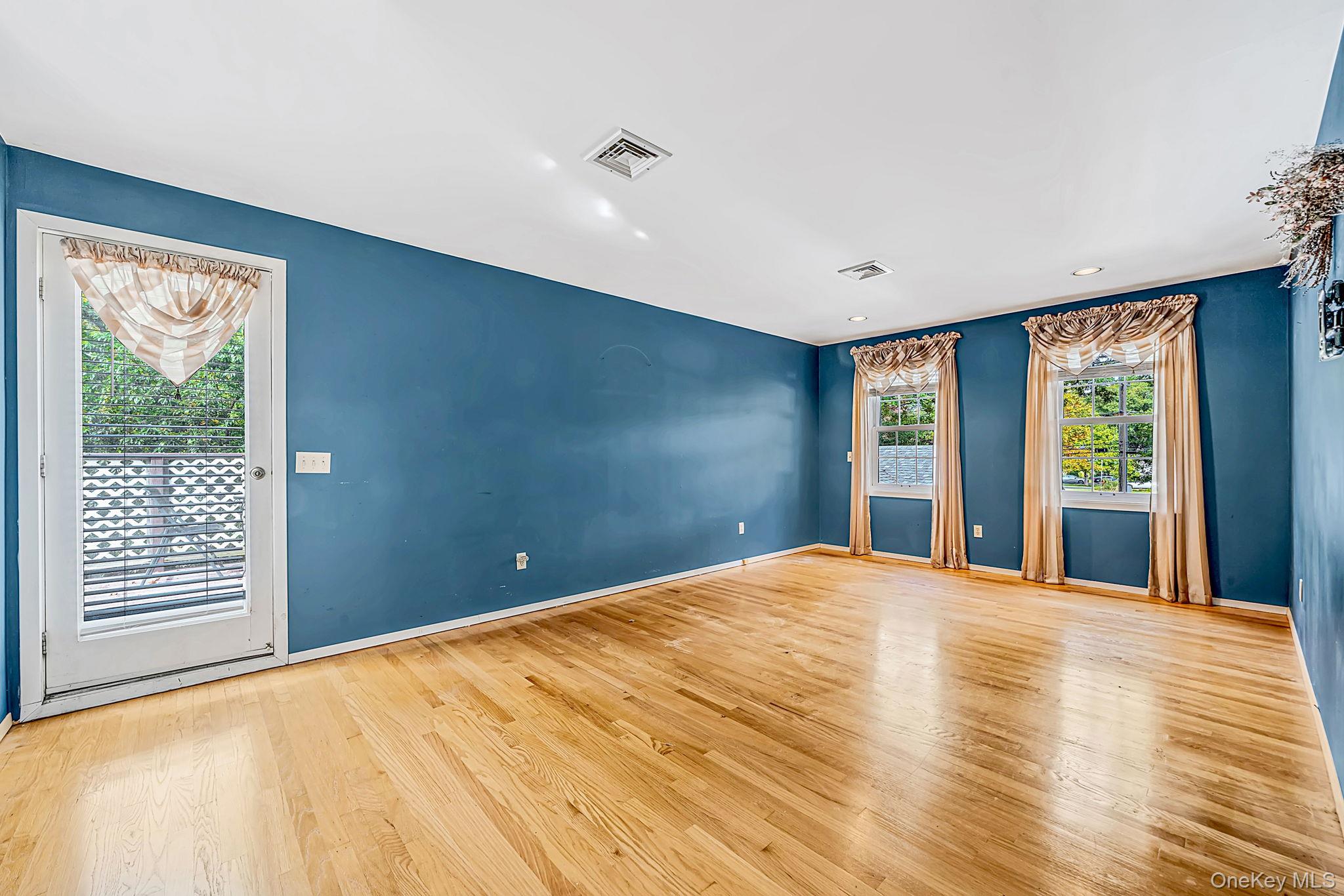156 Jamaica Avenue Property Photo 24