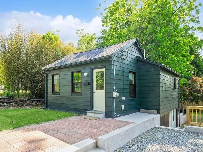 19 ANNAN Street Property Photo 1
